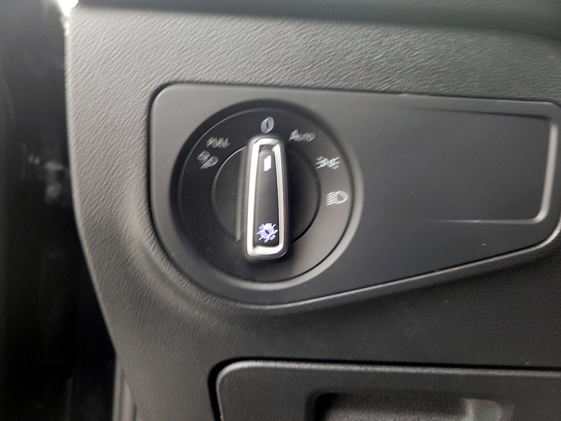 Thumbnail: 2022 Volkswagen Tiguan - 13