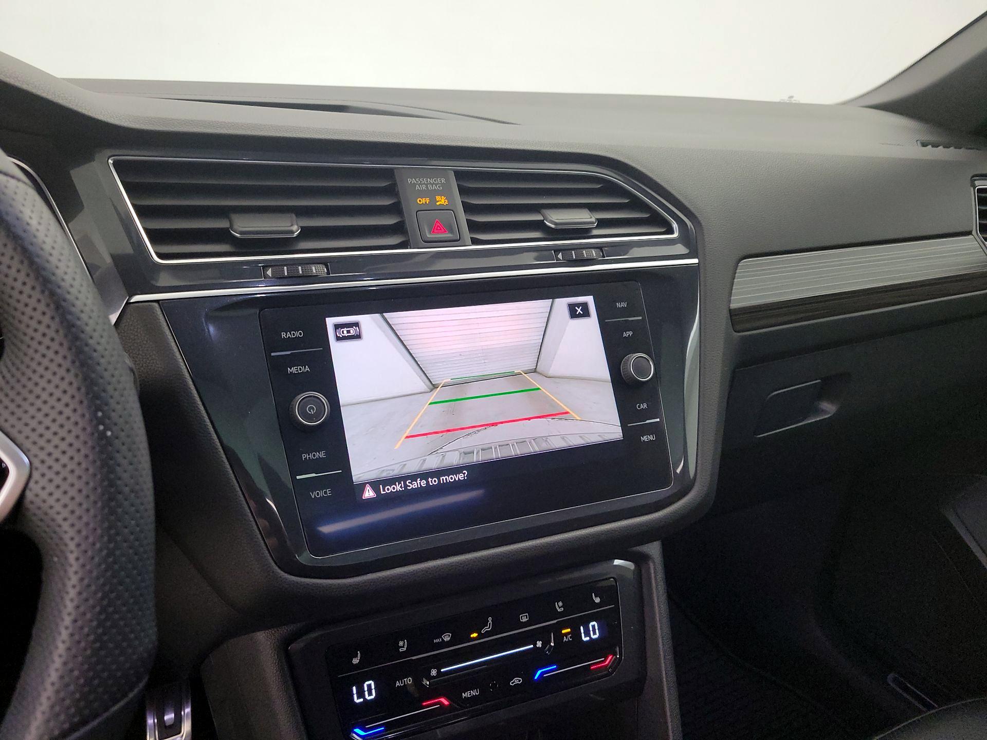 Thumbnail: 2022 Volkswagen Tiguan - 14