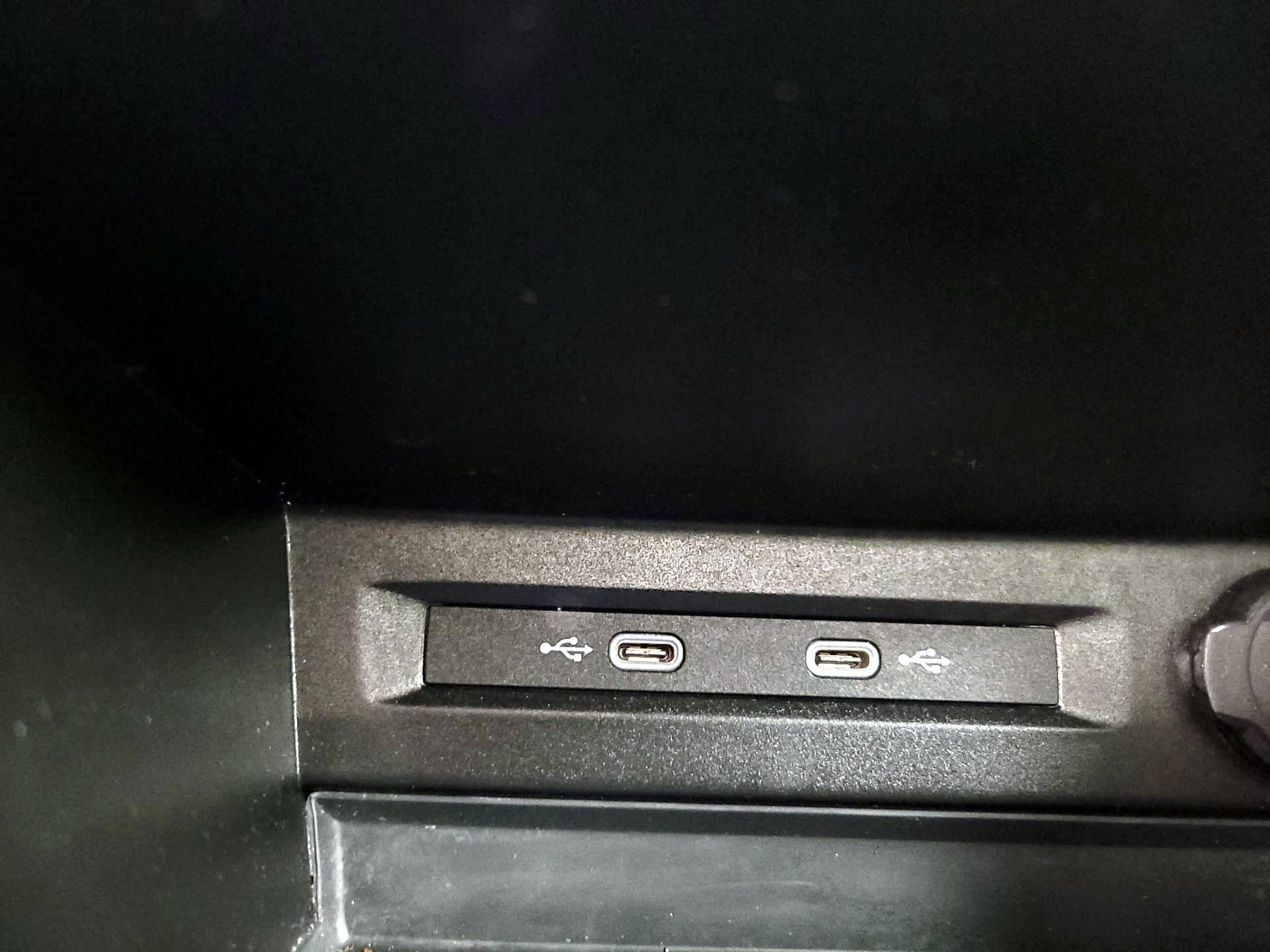 Thumbnail: 2022 Volkswagen Tiguan - 18