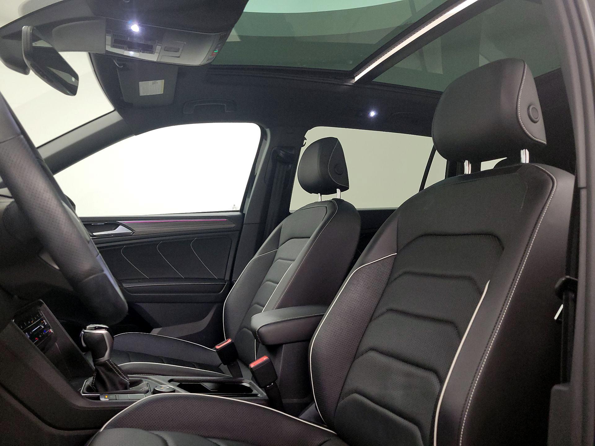 Thumbnail: 2022 Volkswagen Tiguan - 19