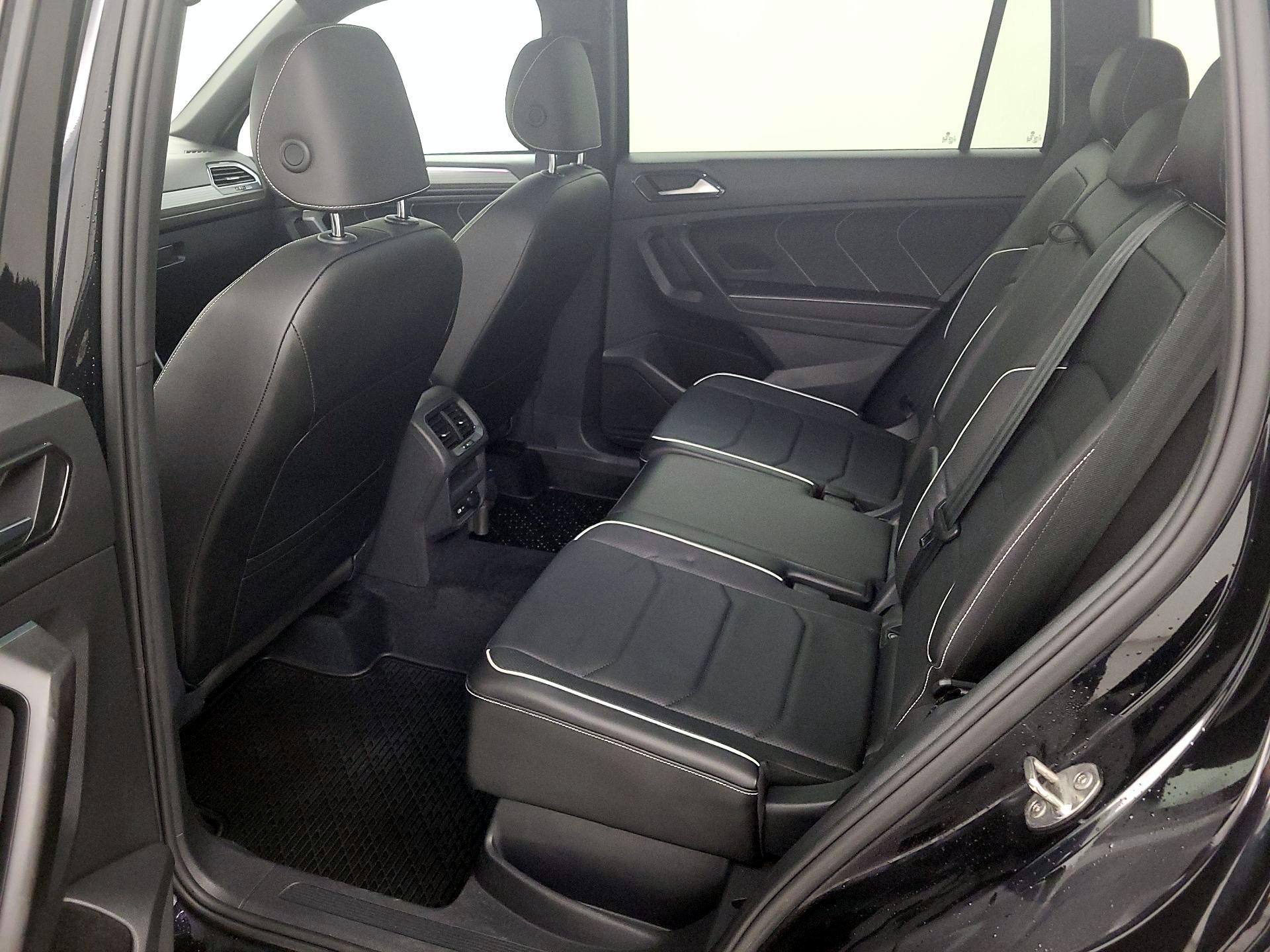 Thumbnail: 2022 Volkswagen Tiguan - 20