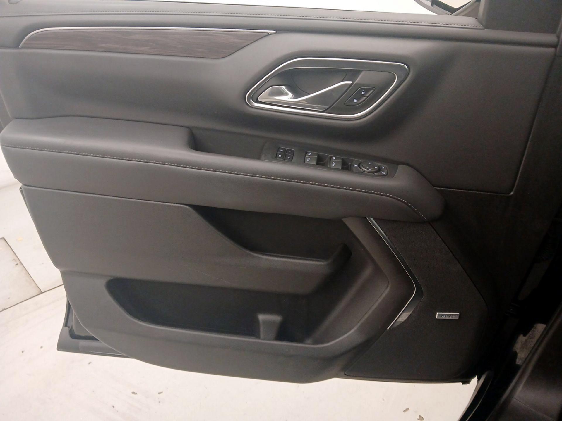 Thumbnail: 2021 Chevrolet Suburban - 12