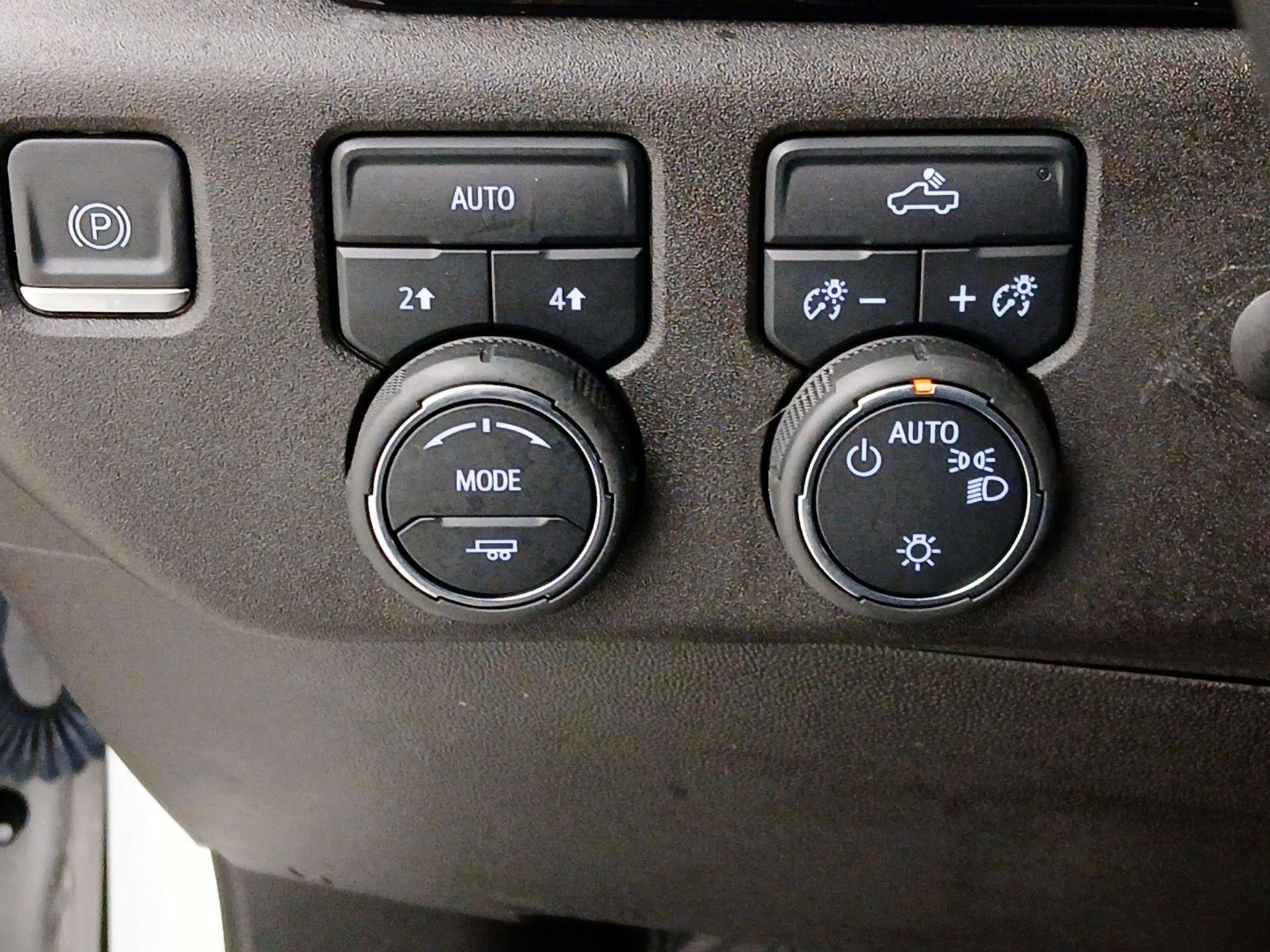 Thumbnail: 2022 Chevrolet Silverado 1500 - 13