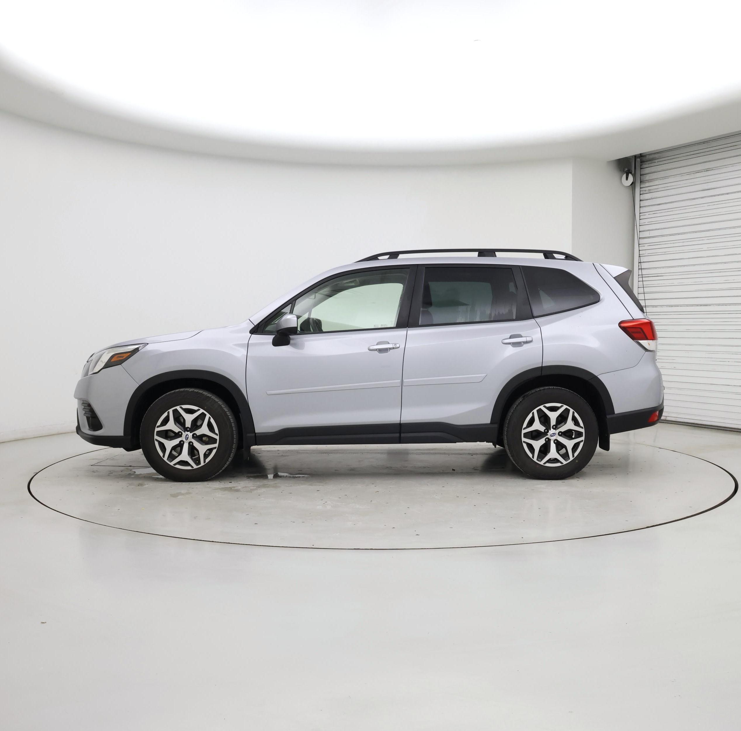 Thumbnail: 2023 Subaru Forester - 3