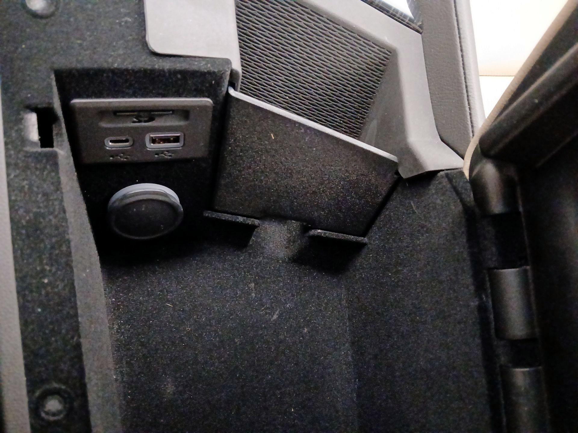 Thumbnail: 2023 Cadillac CT5 - 19