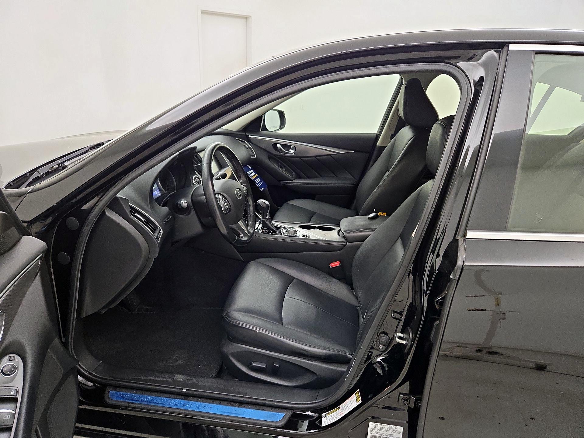 Thumbnail: 2015 INFINITI Q50 - 11