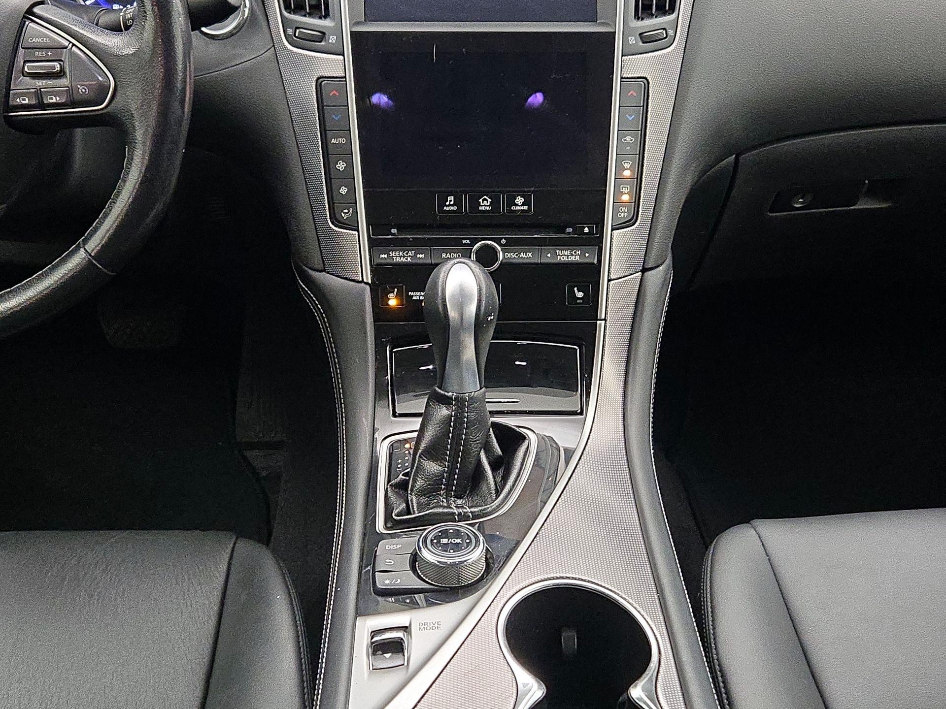 Thumbnail: 2015 INFINITI Q50 - 17