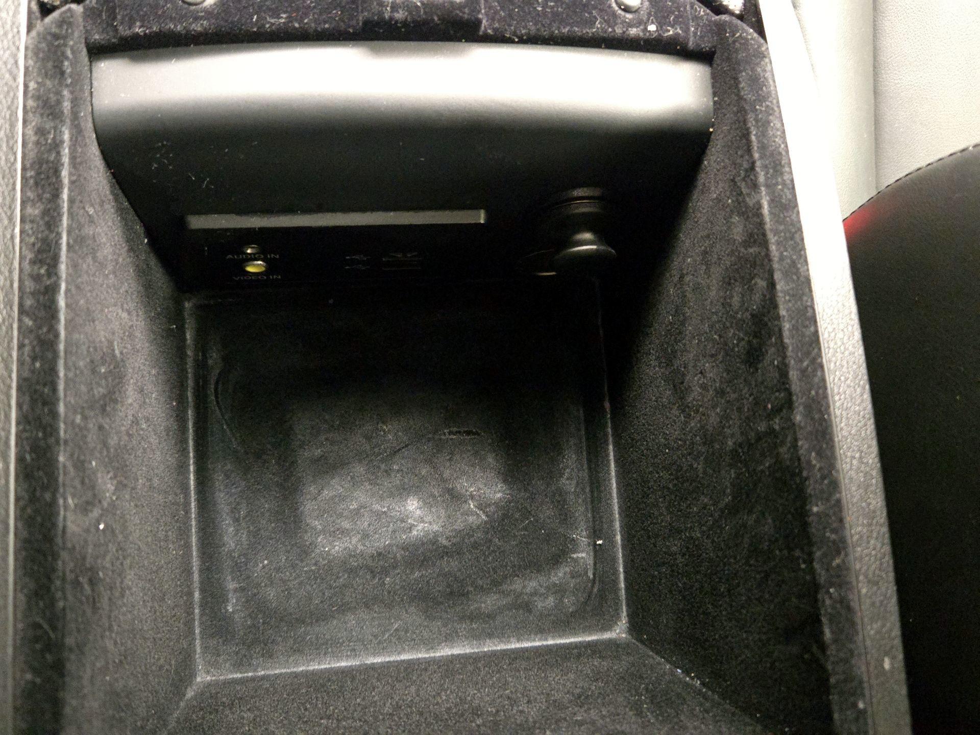 Thumbnail: 2015 INFINITI Q50 - 18