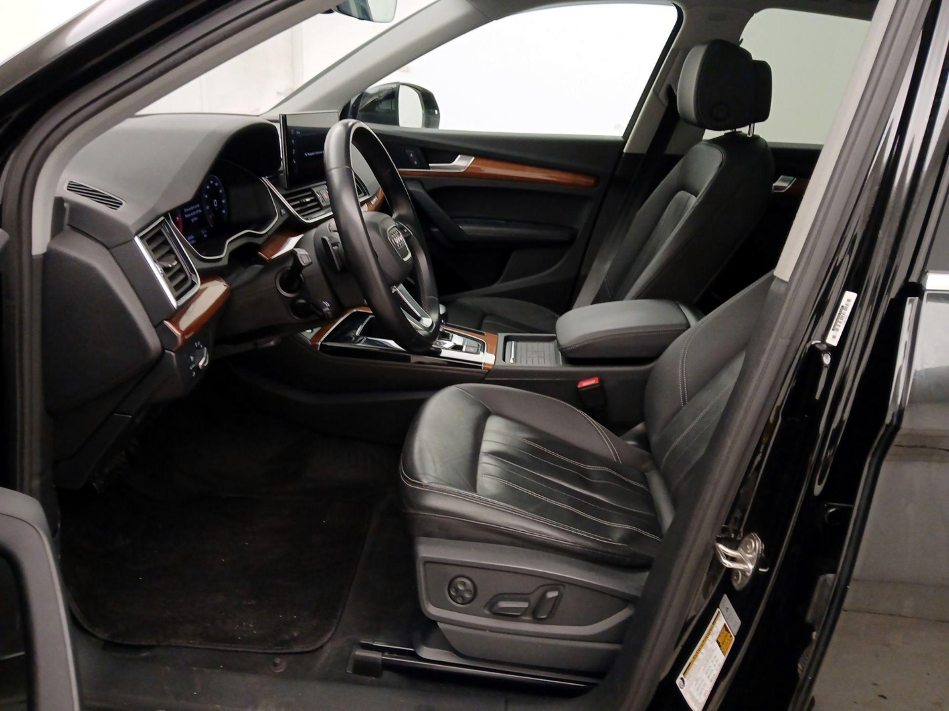 Thumbnail: 2021 Audi Q5 - 11