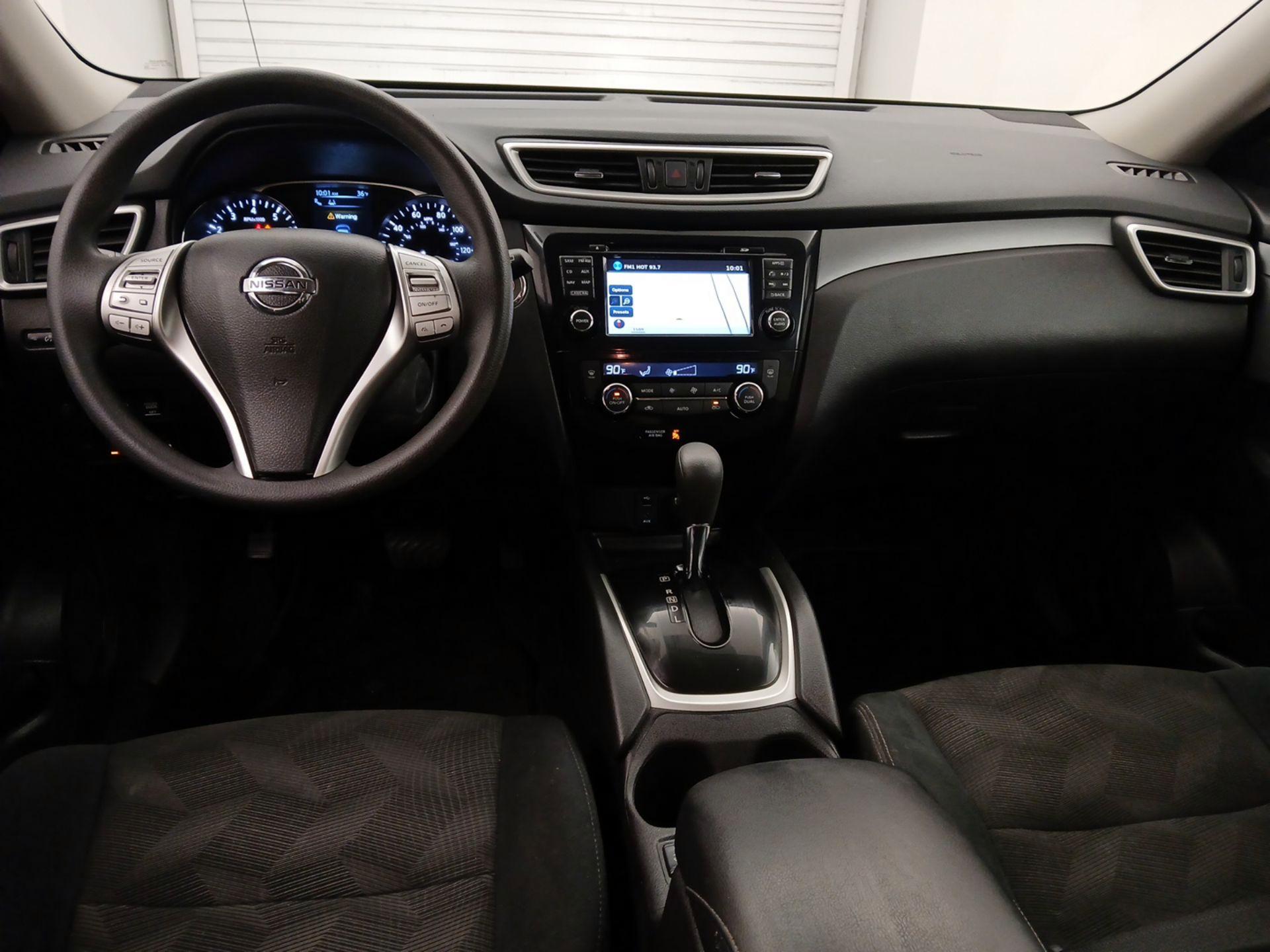 Thumbnail: 2015 Nissan Rogue - 9