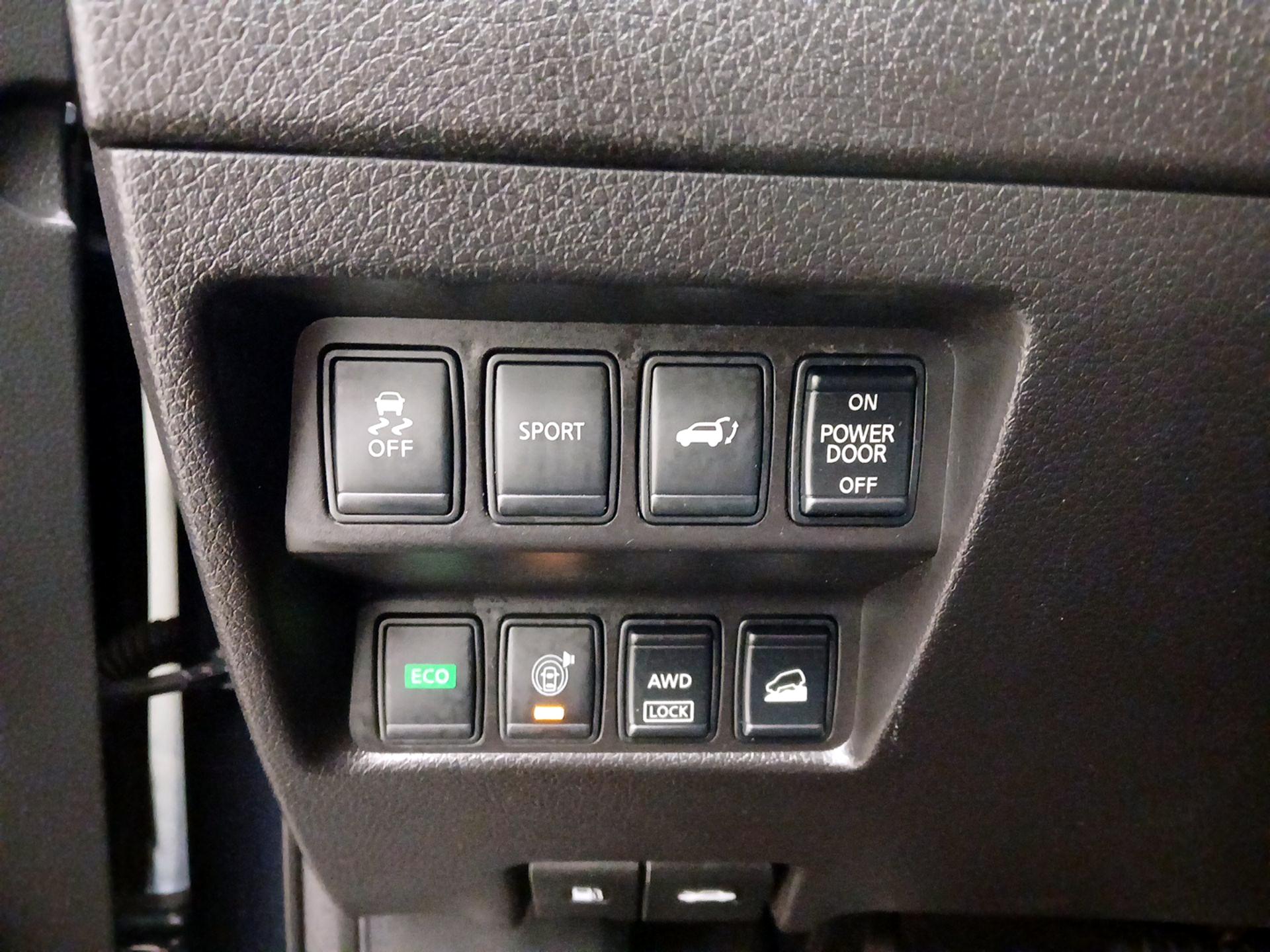 Thumbnail: 2015 Nissan Rogue - 13