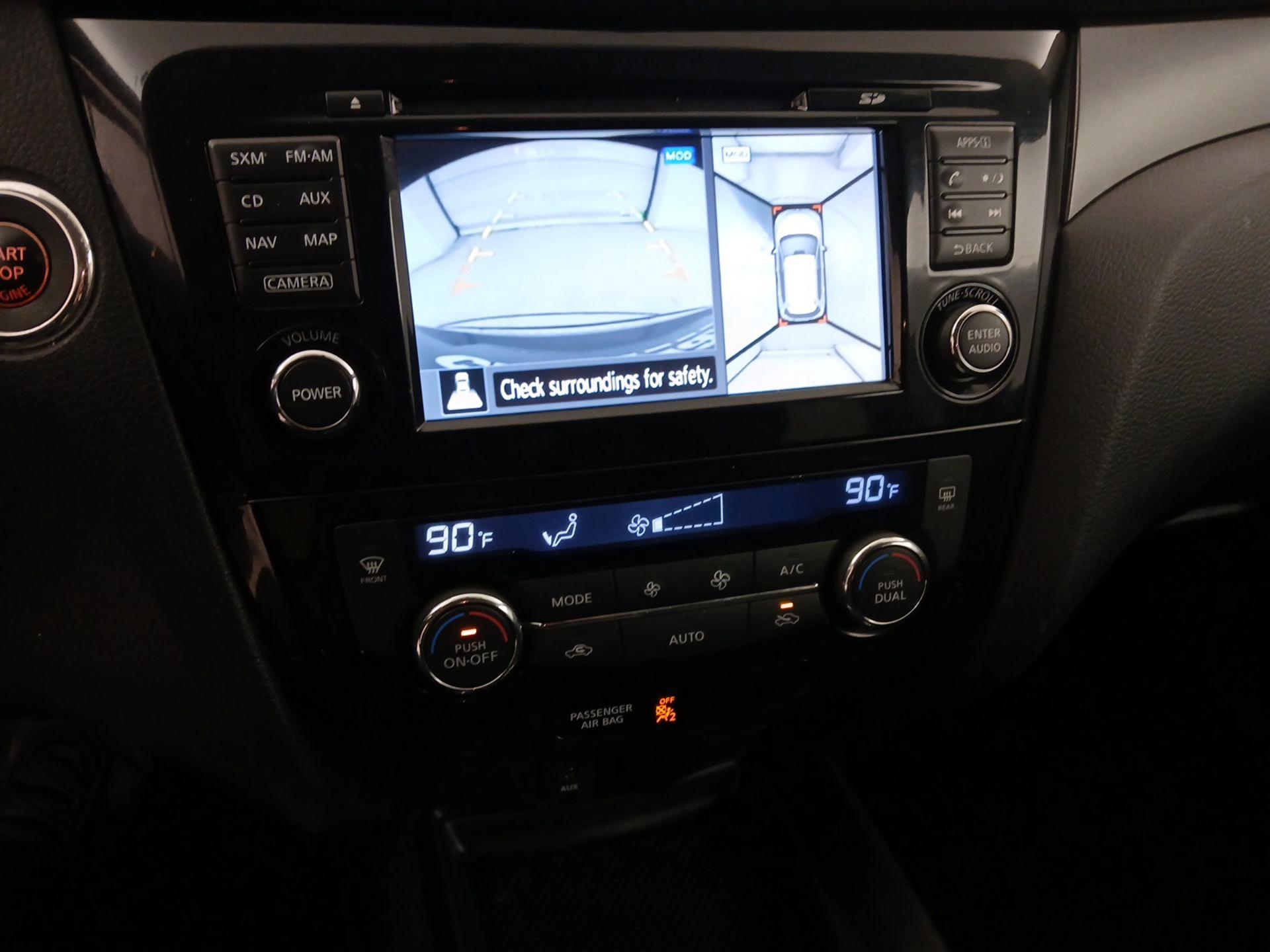 Thumbnail: 2015 Nissan Rogue - 15