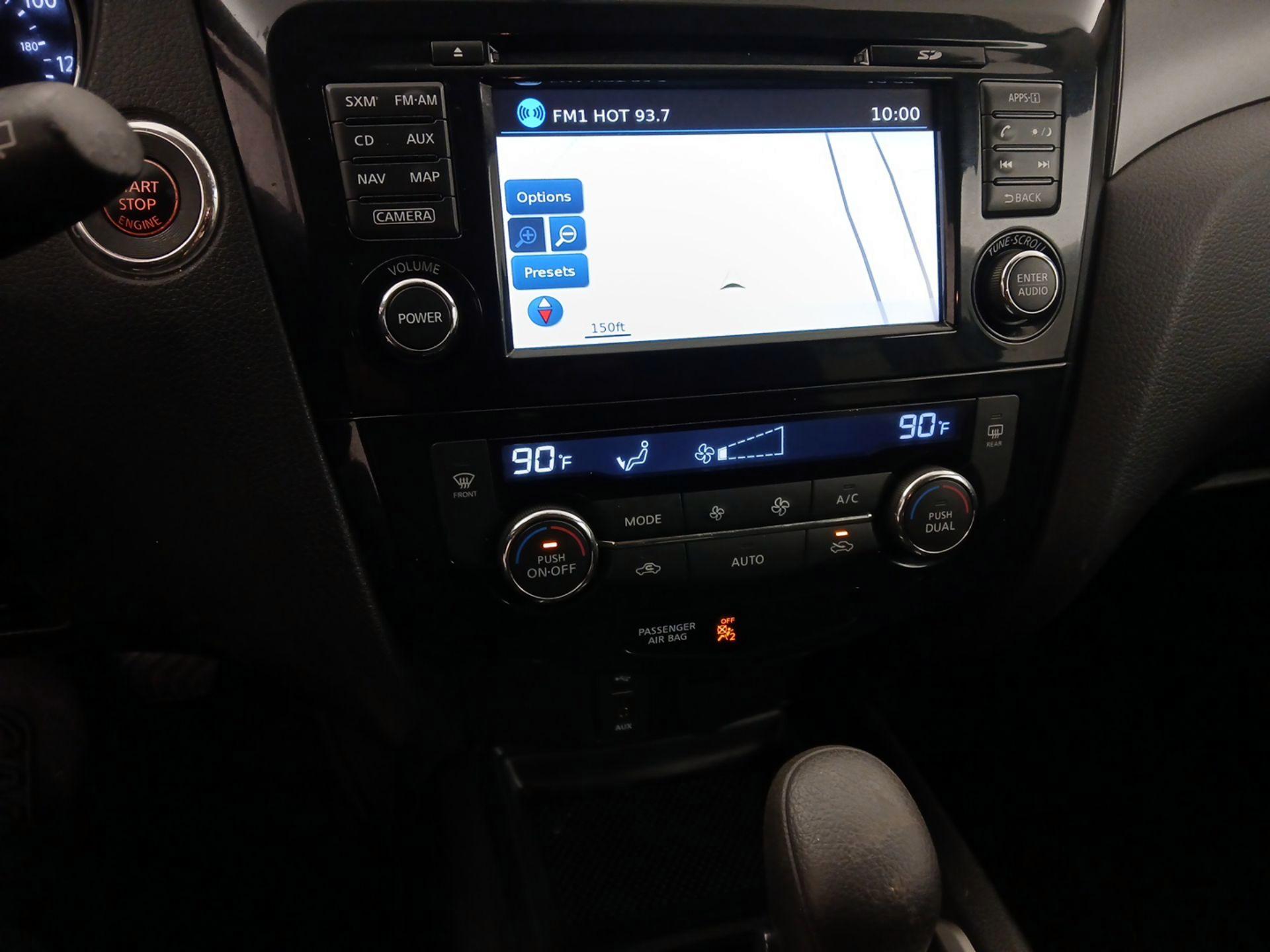 Thumbnail: 2015 Nissan Rogue - 16