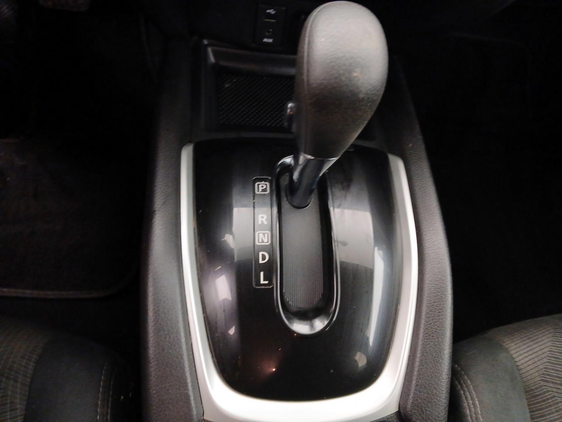 Thumbnail: 2015 Nissan Rogue - 18