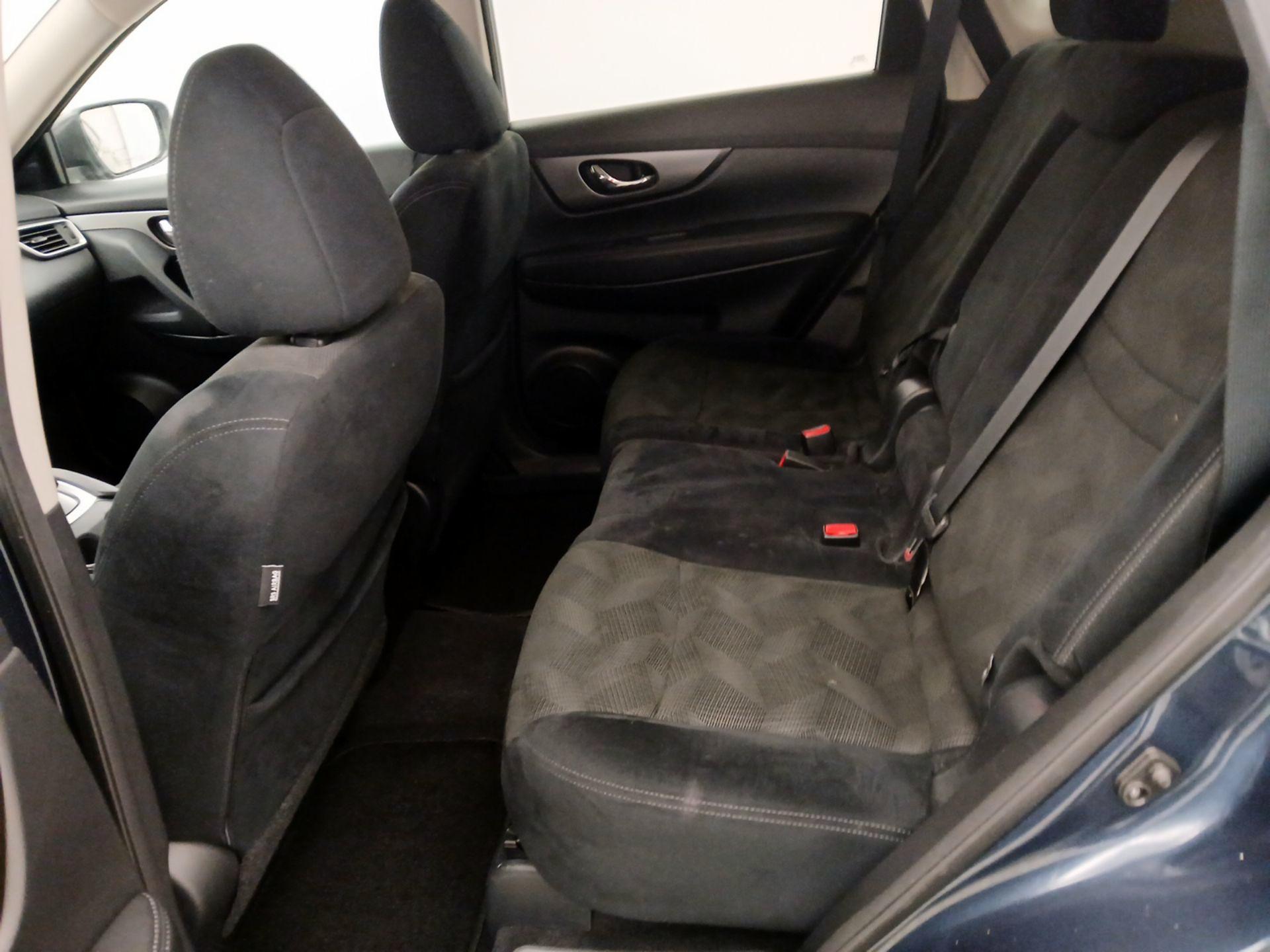 Thumbnail: 2015 Nissan Rogue - 20