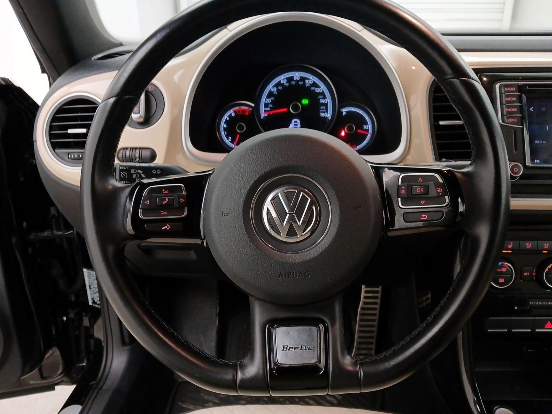 Thumbnail: 2019 Volkswagen Beetle - 10