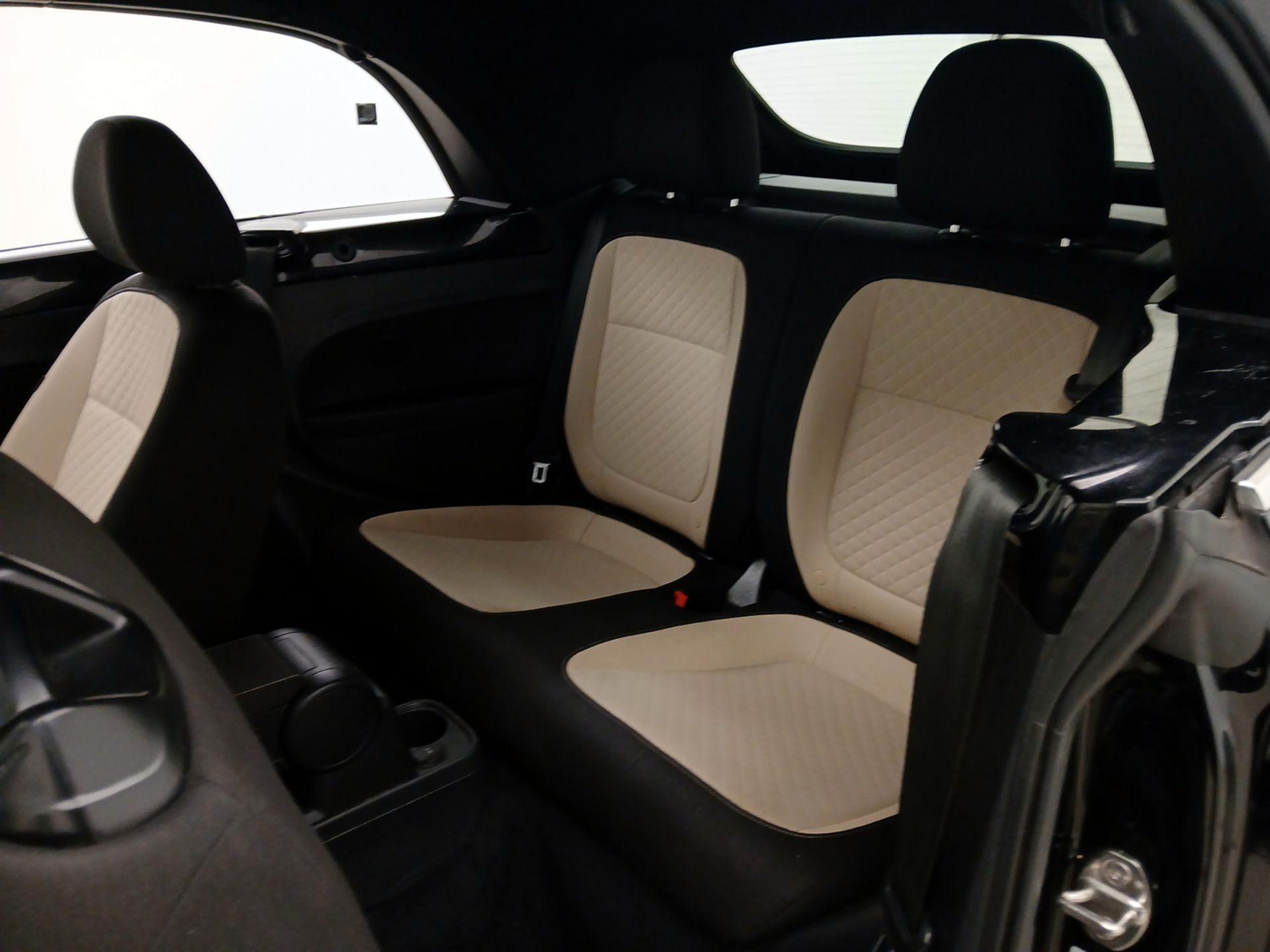 Thumbnail: 2019 Volkswagen Beetle - 20