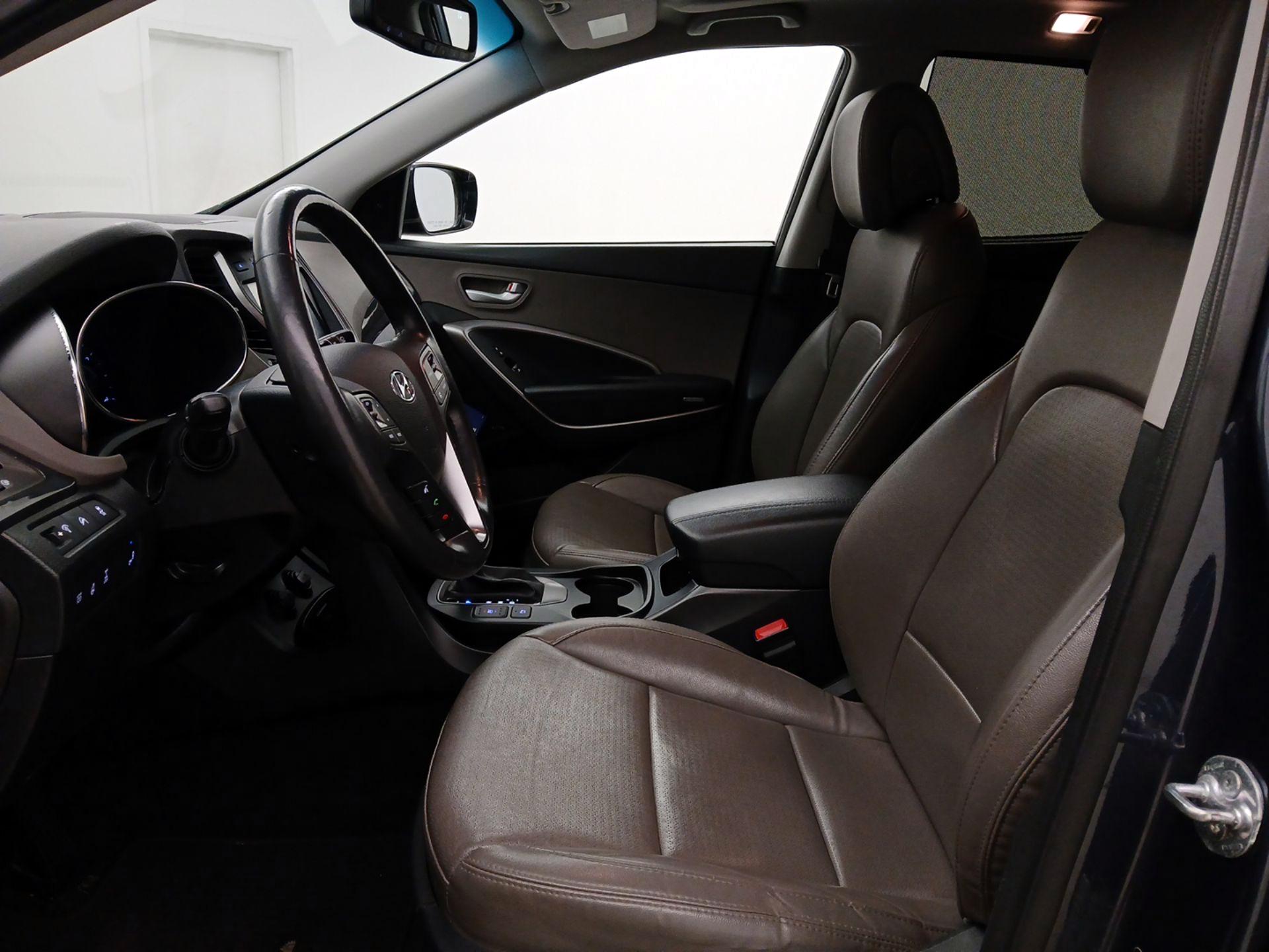 Thumbnail: 2016 Hyundai Santa Fe - 11