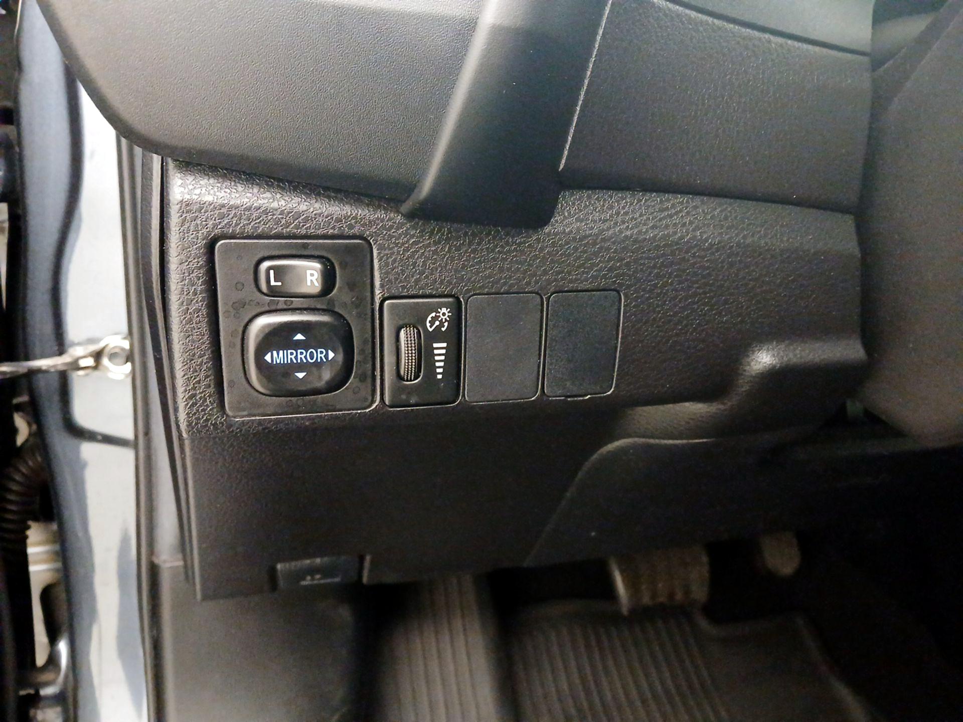 Thumbnail: 2018 Toyota Corolla - 13