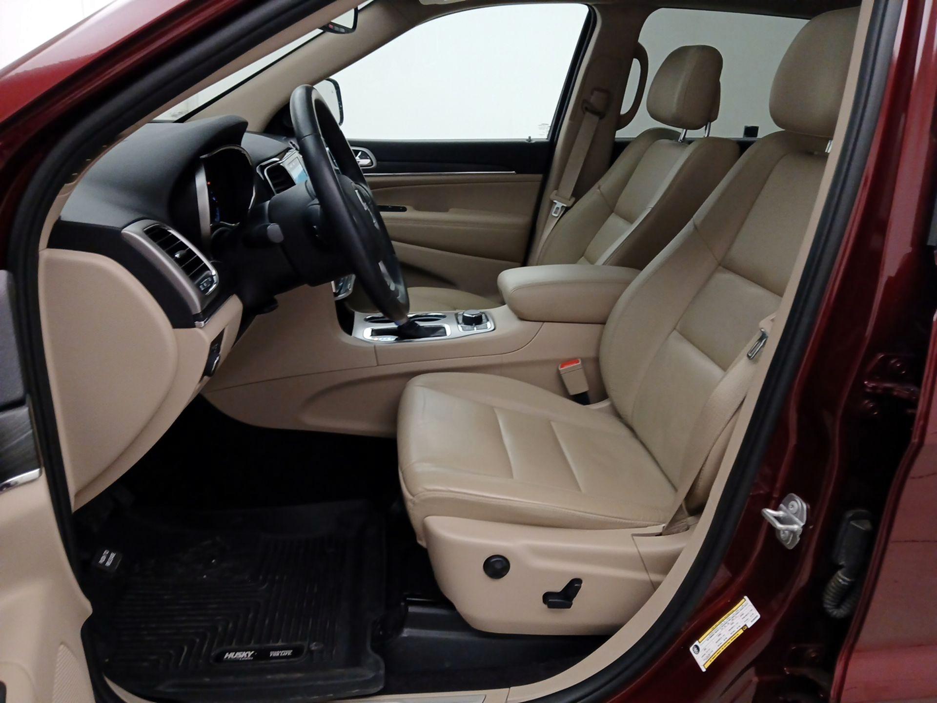 Thumbnail: 2019 Jeep Grand Cherokee - 11