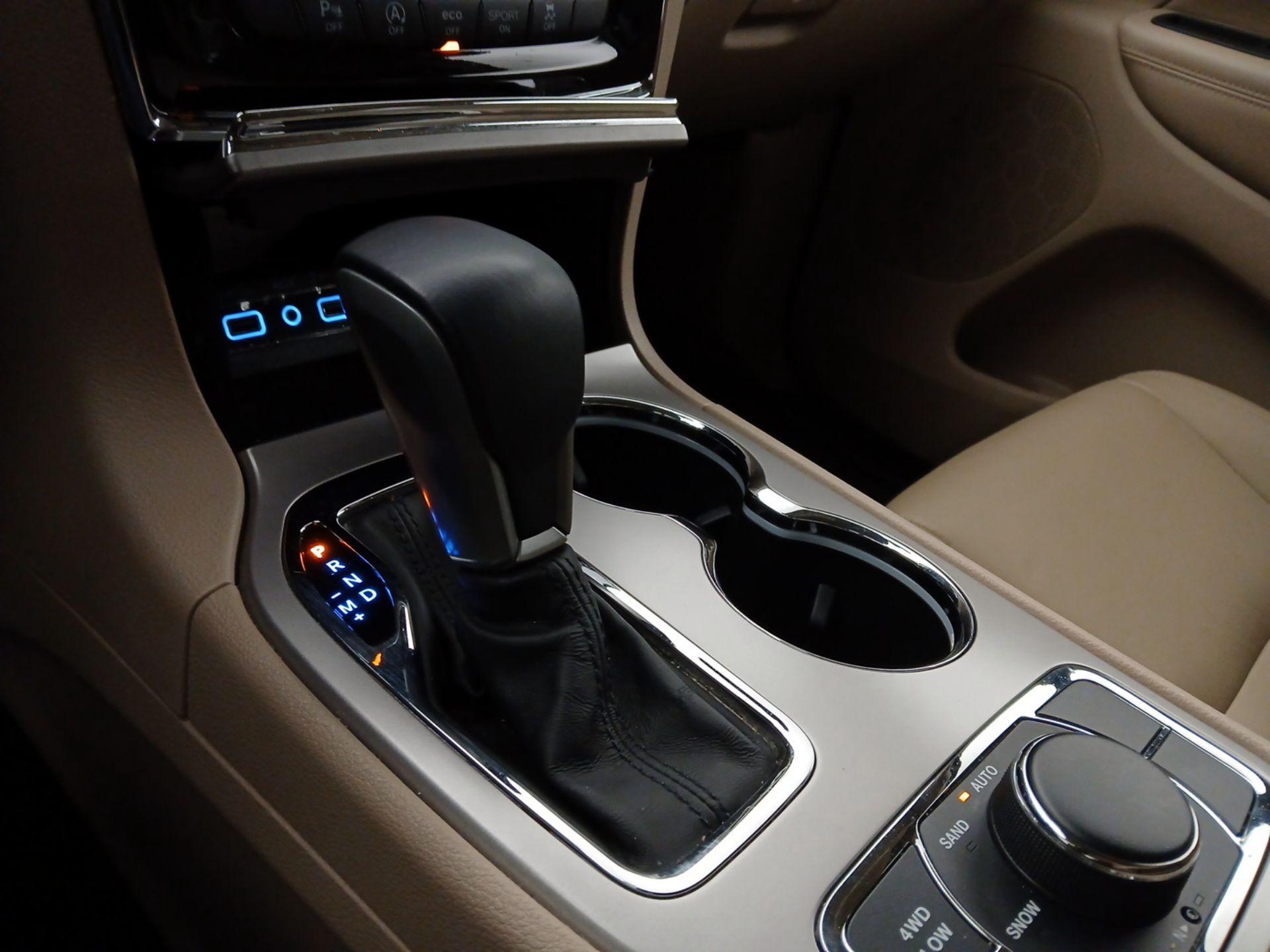 Thumbnail: 2019 Jeep Grand Cherokee - 18