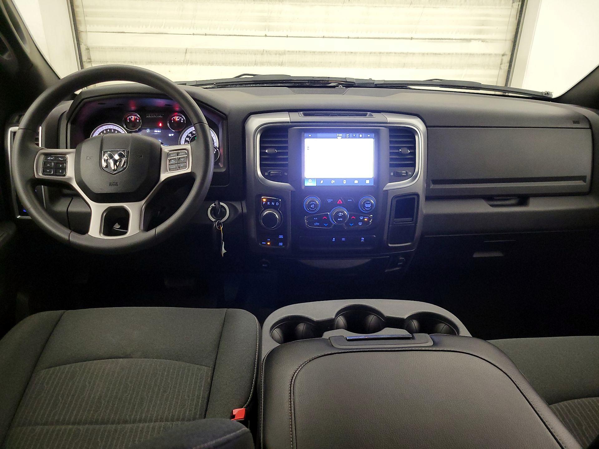 Thumbnail: 2022 RAM 1500 Classic - 9