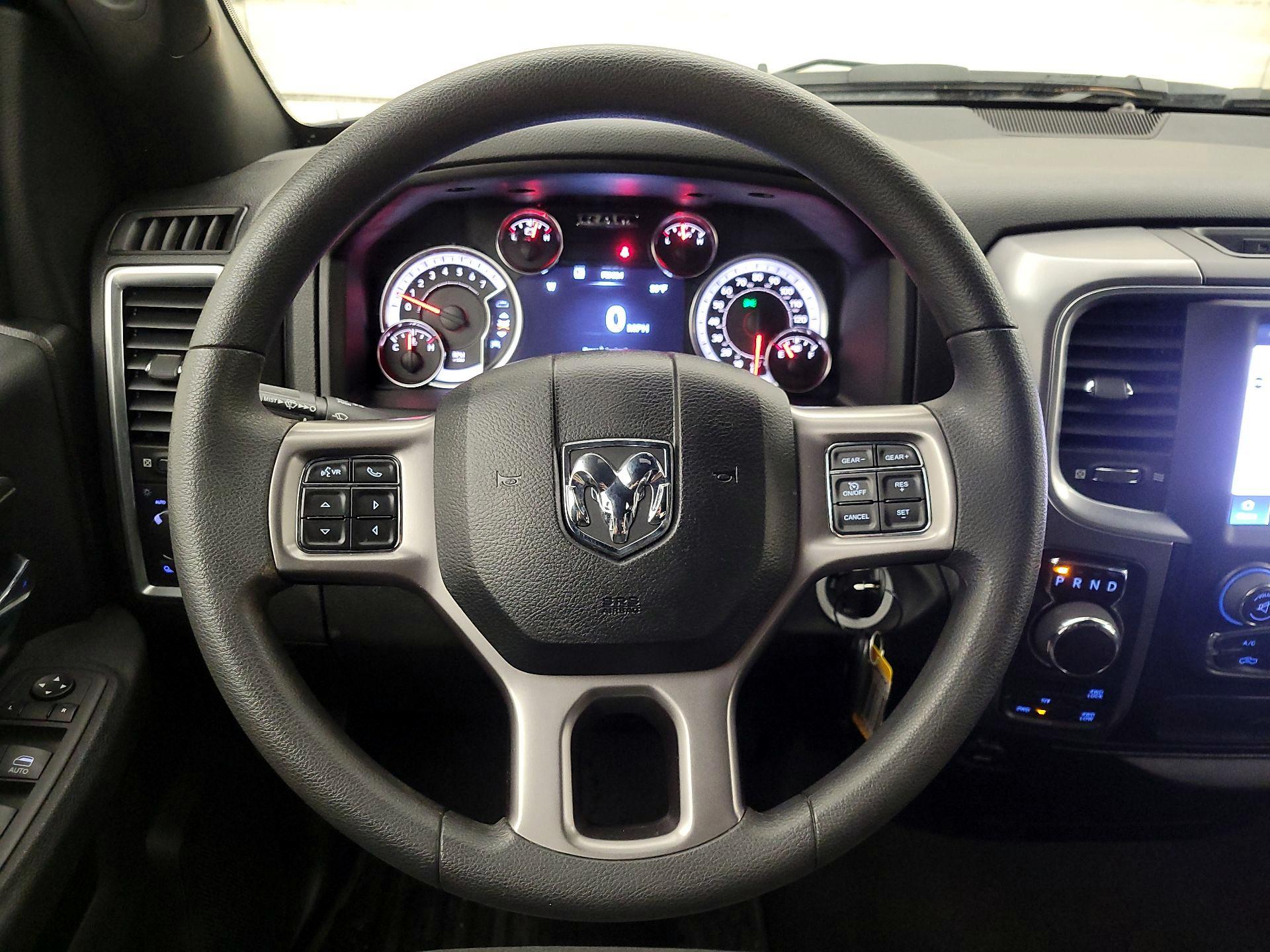 Thumbnail: 2022 RAM 1500 Classic - 10