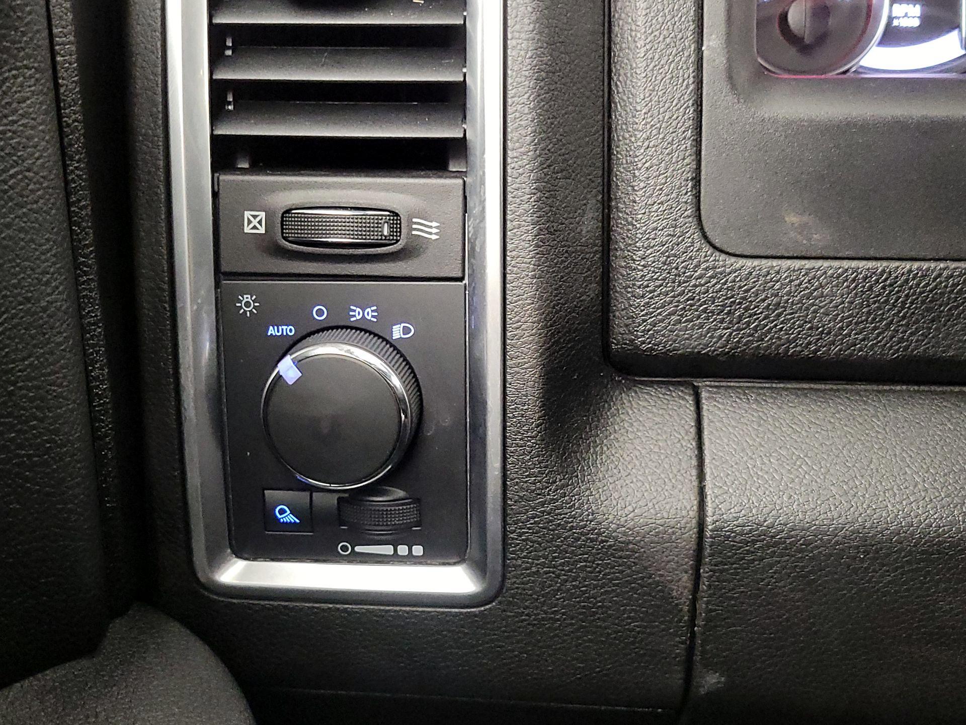 Thumbnail: 2022 RAM 1500 Classic - 13