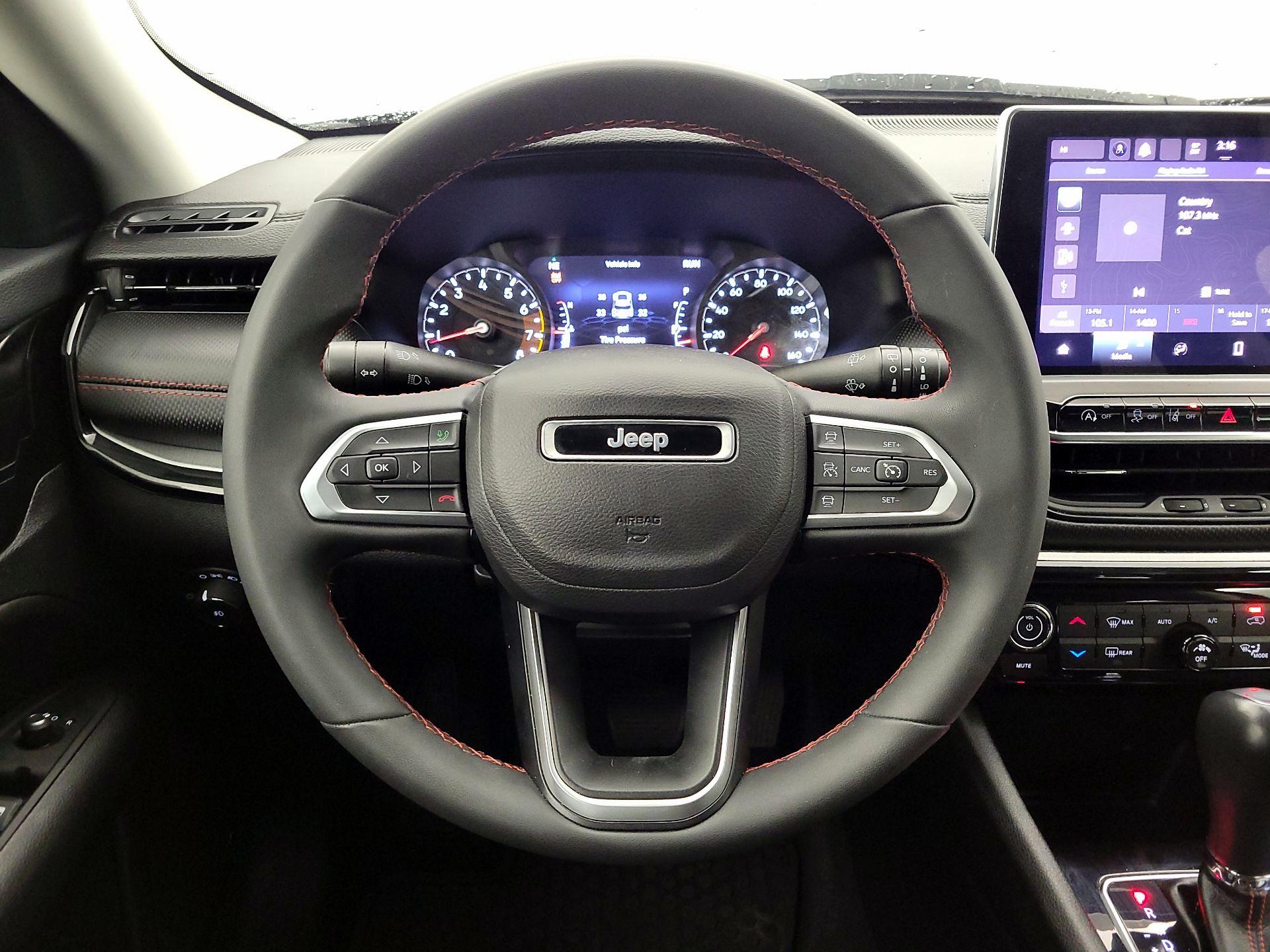 Thumbnail: 2022 Jeep Compass - 10