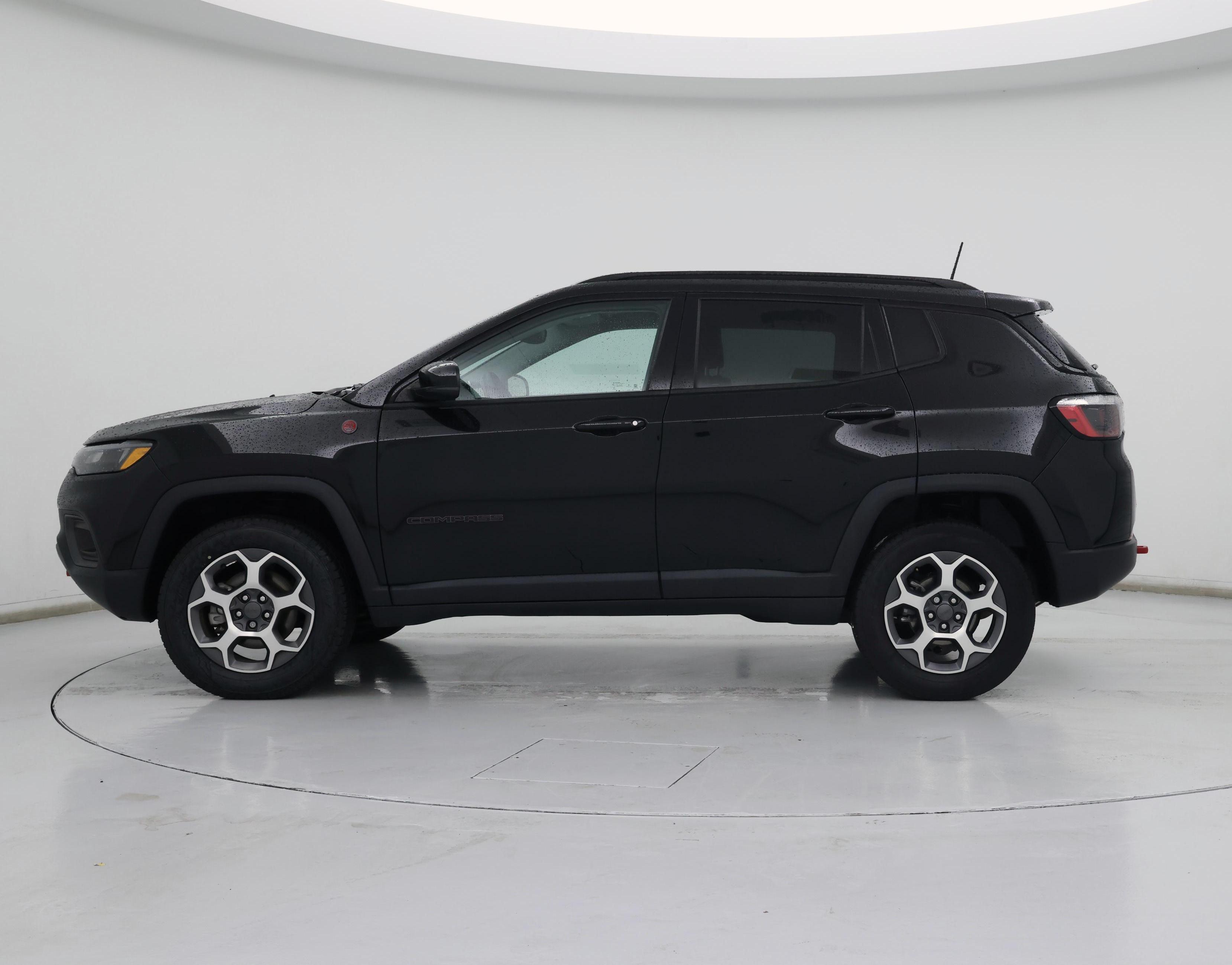 Thumbnail: 2022 Jeep Compass - 3