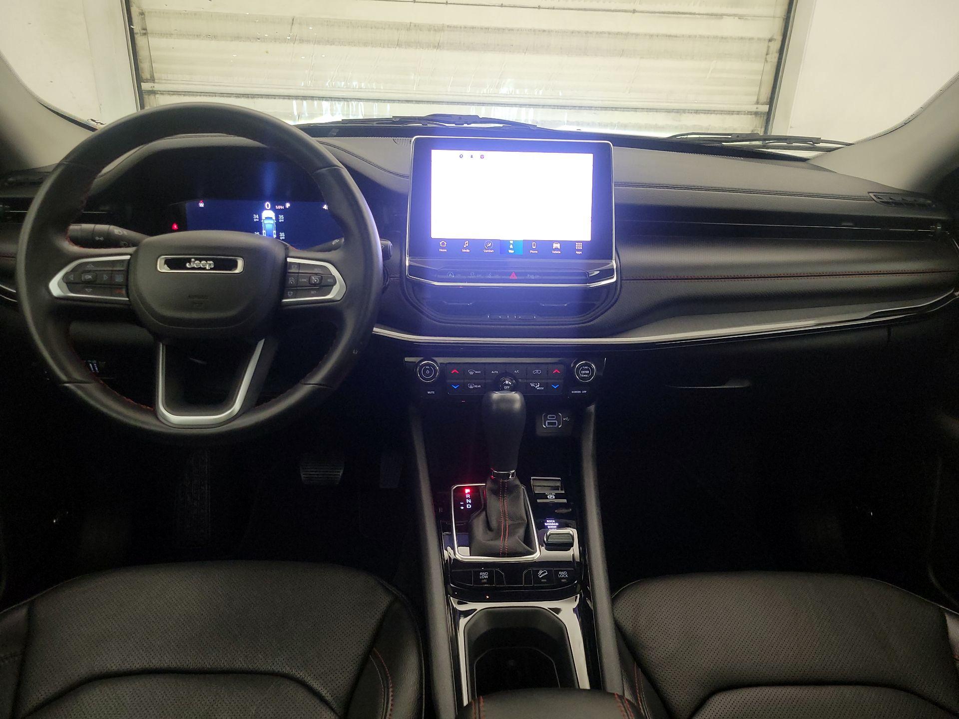 Thumbnail: 2022 Jeep Compass - 9