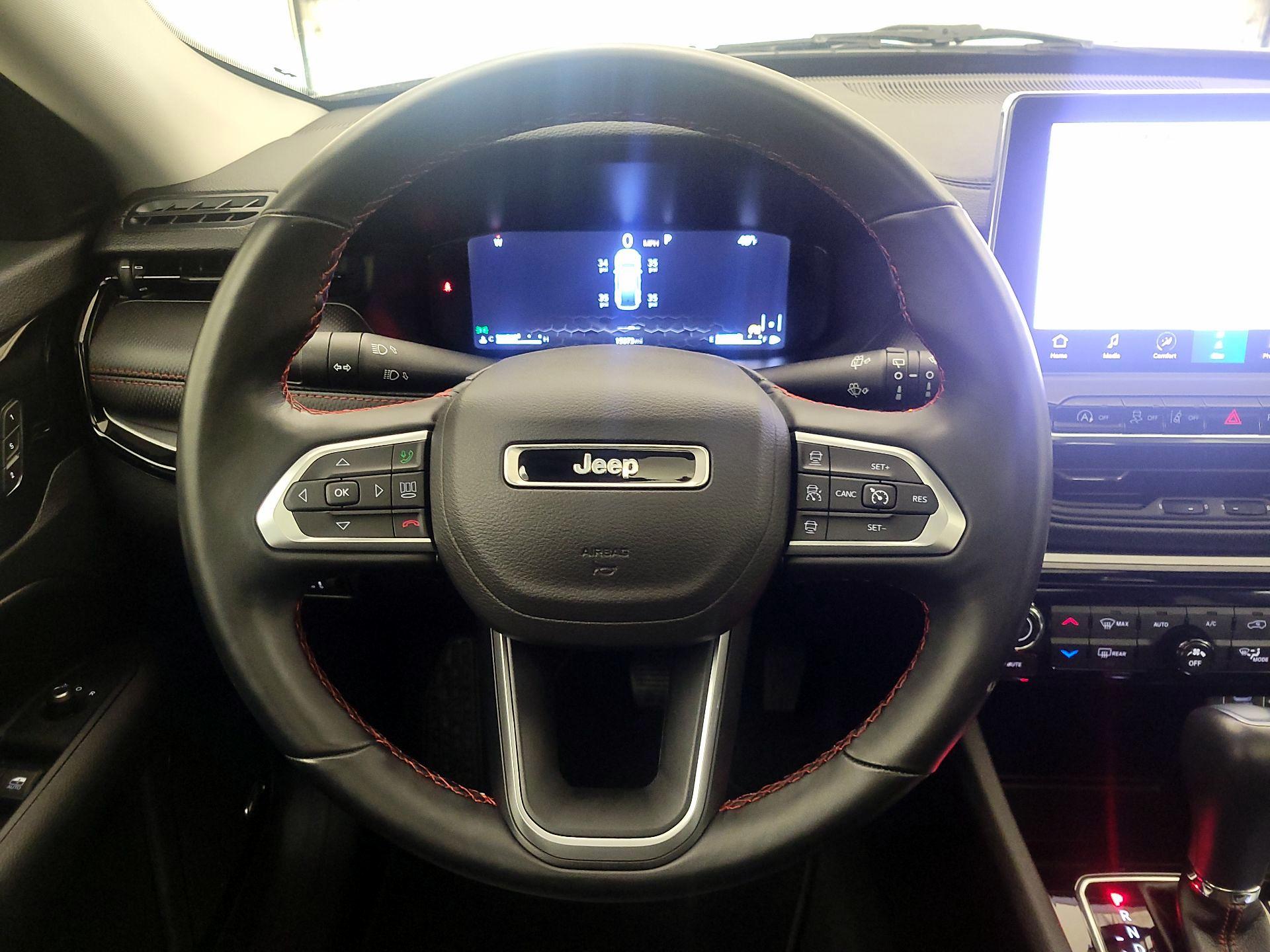 Thumbnail: 2022 Jeep Compass - 10