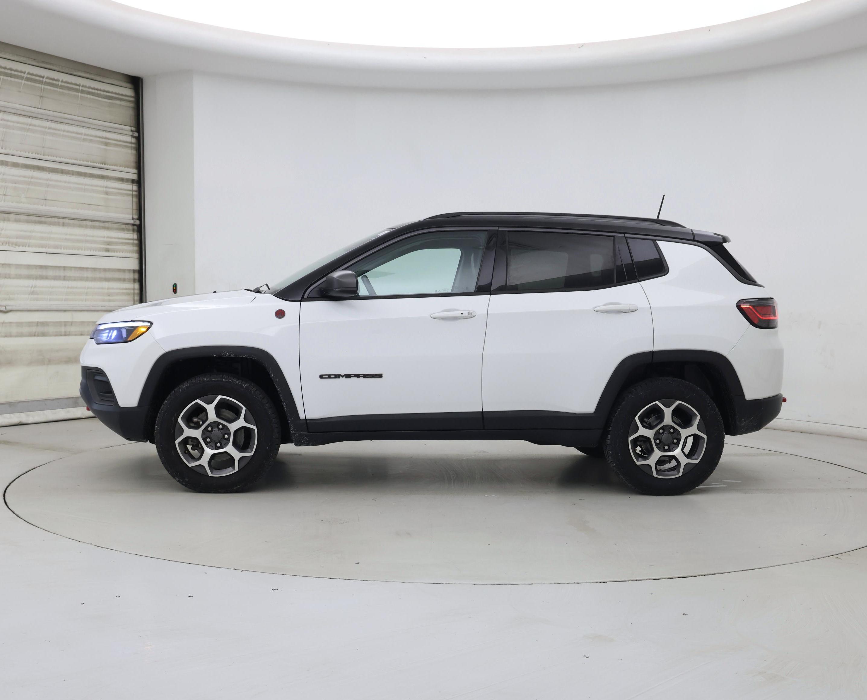 Thumbnail: 2022 Jeep Compass - 3