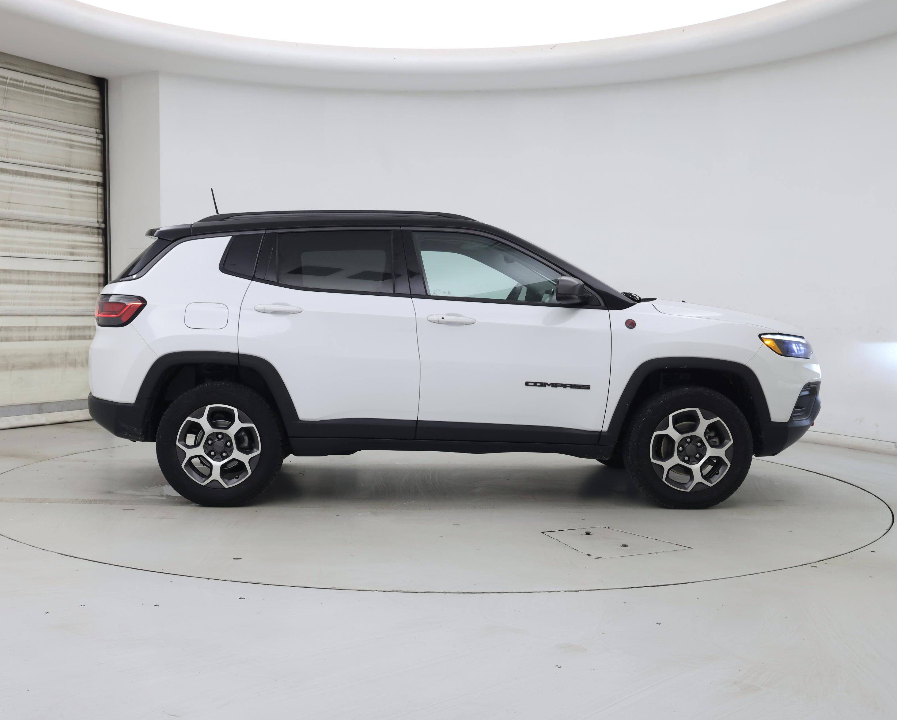 Thumbnail: 2022 Jeep Compass - 7