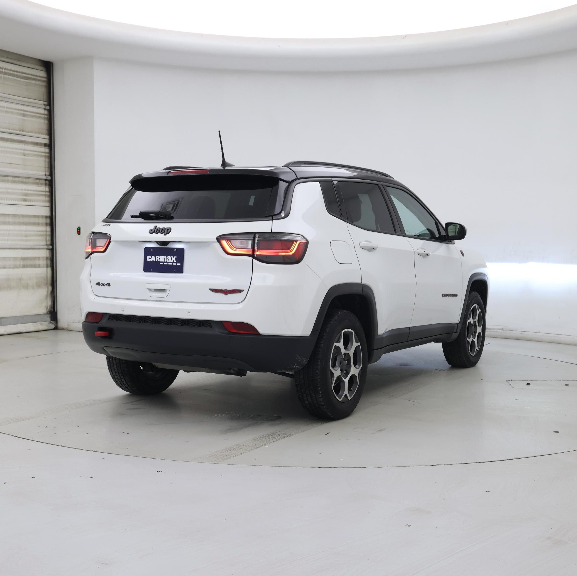 Thumbnail: 2022 Jeep Compass - 8