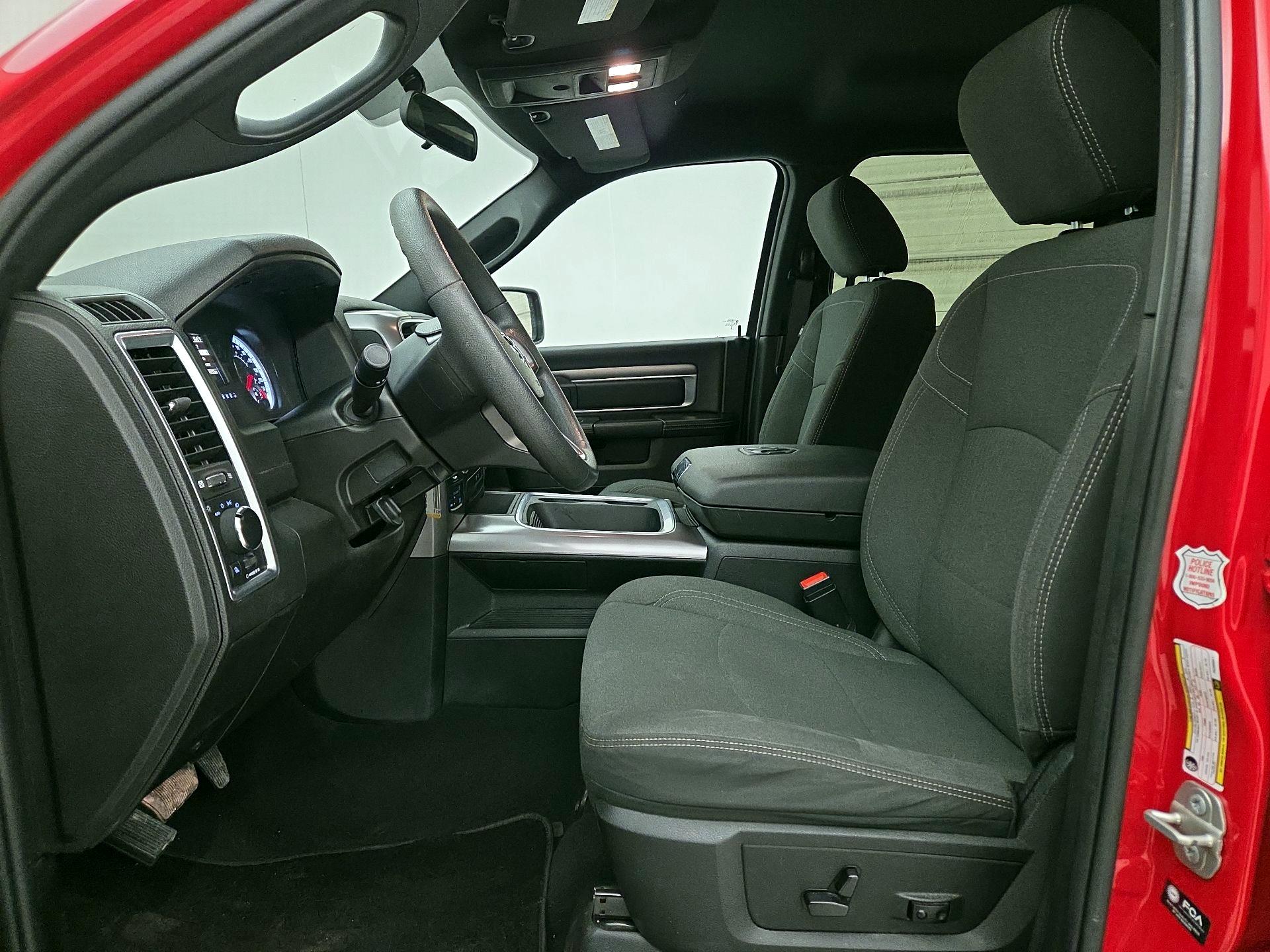 Thumbnail: 2023 RAM 1500 Classic - 11