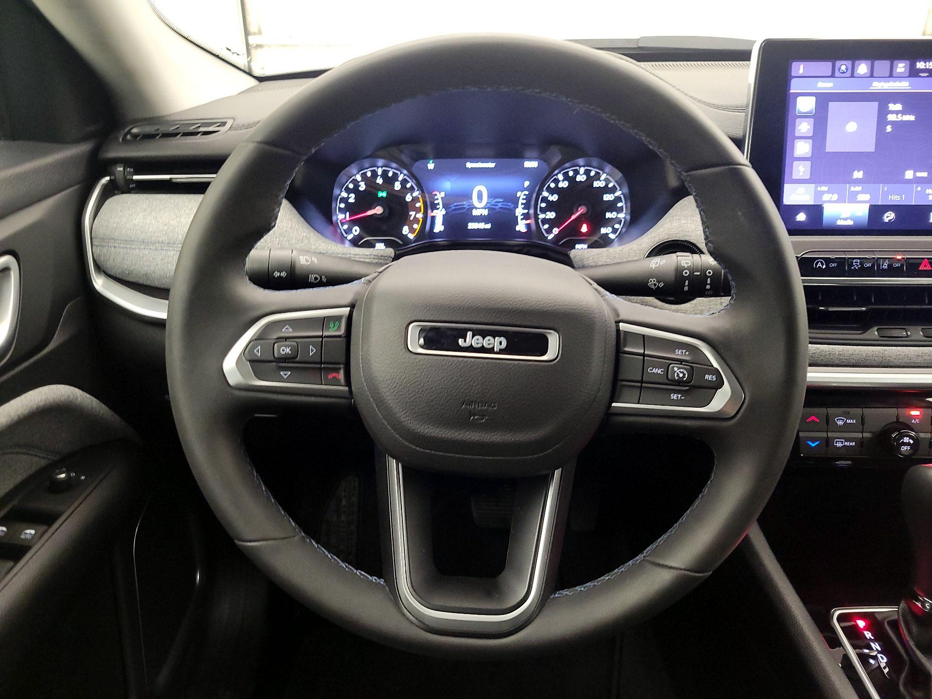 Thumbnail: 2022 Jeep Compass - 10