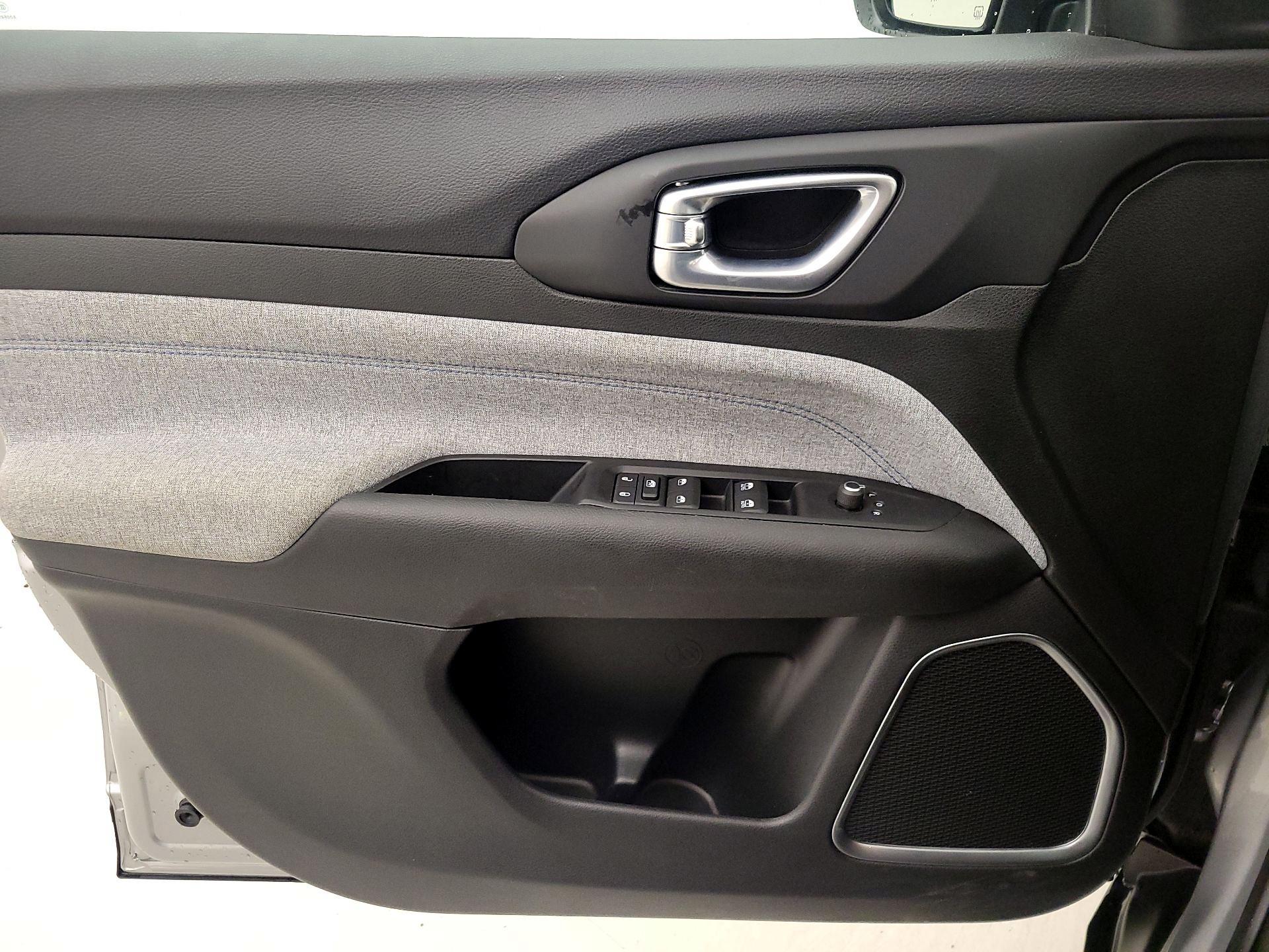 Thumbnail: 2022 Jeep Compass - 12