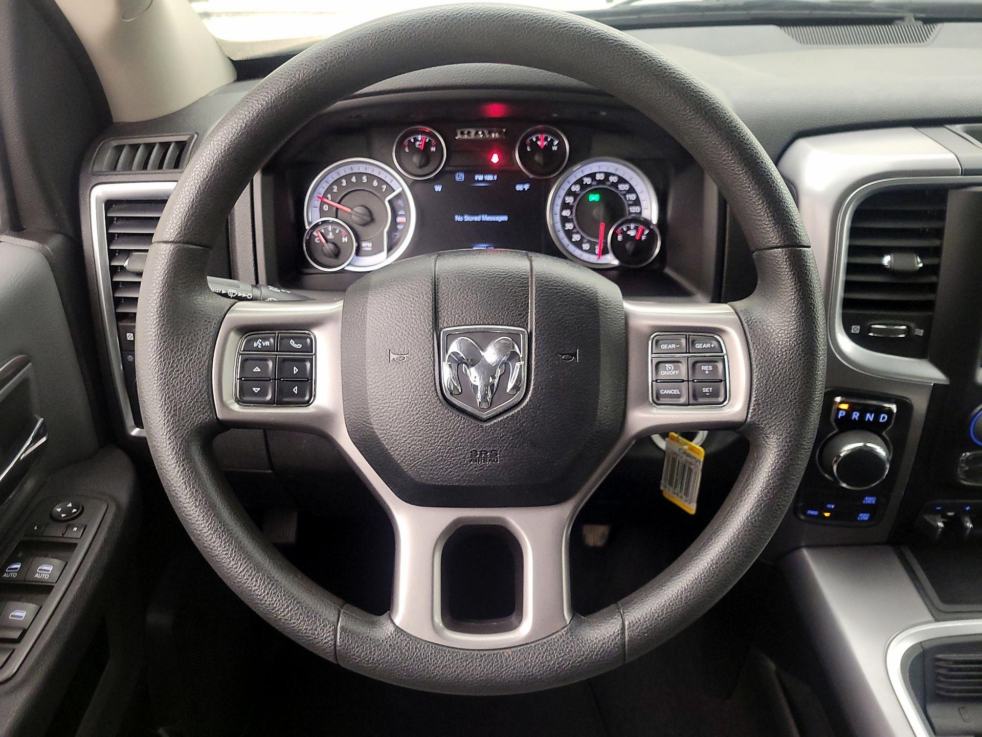 Thumbnail: 2023 RAM 1500 Classic - 10