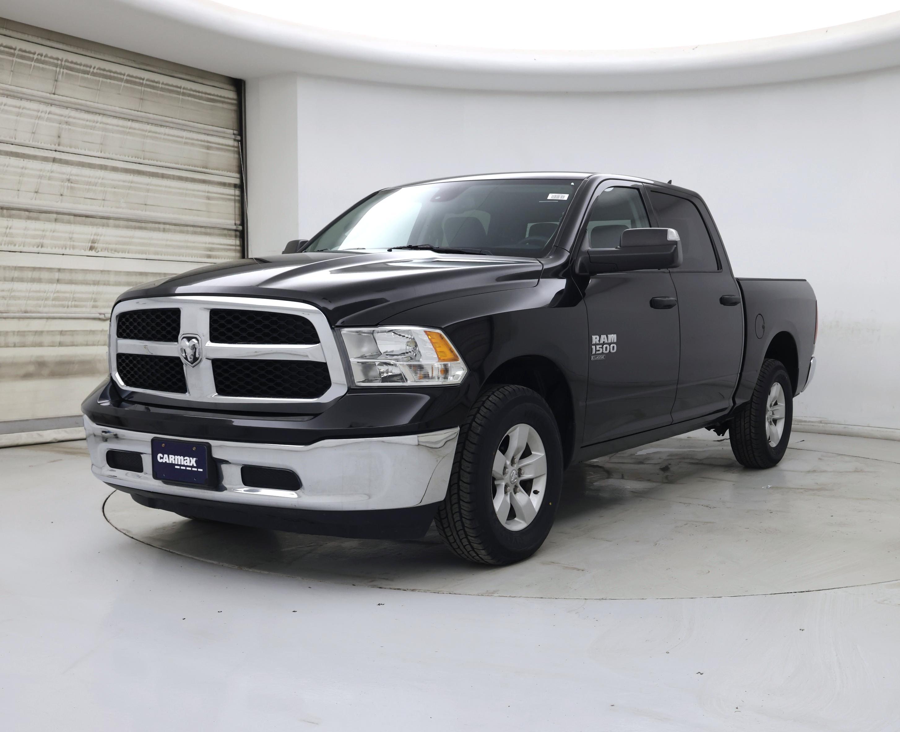 Thumbnail: 2023 RAM 1500 Classic - 4