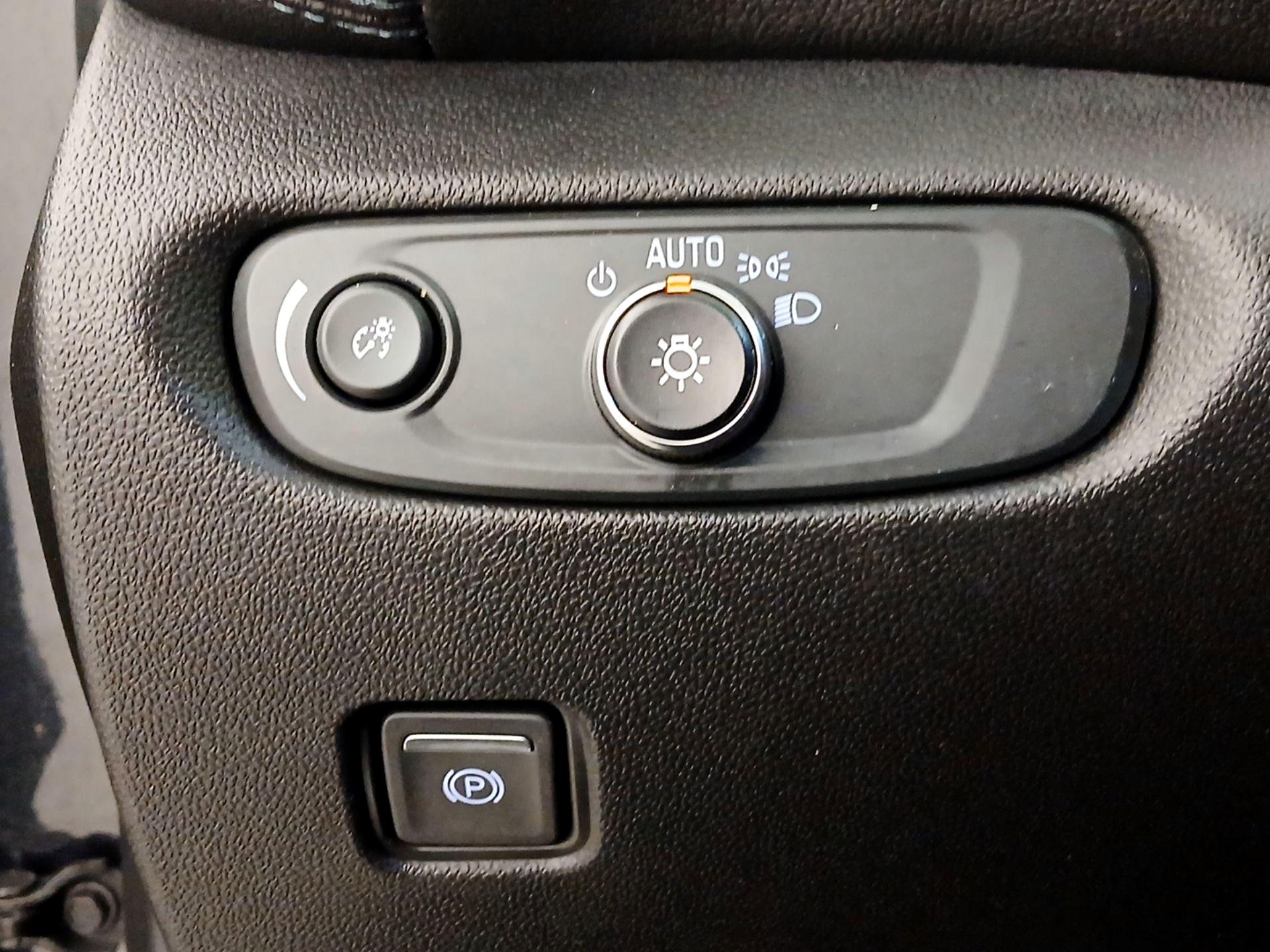 Thumbnail: 2022 Chevrolet Blazer - 13