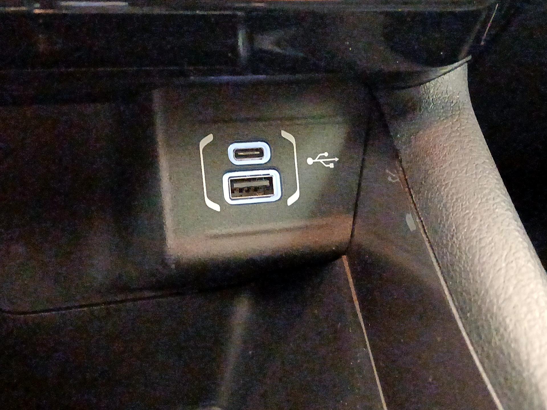 Thumbnail: 2022 Jeep Compass - 18