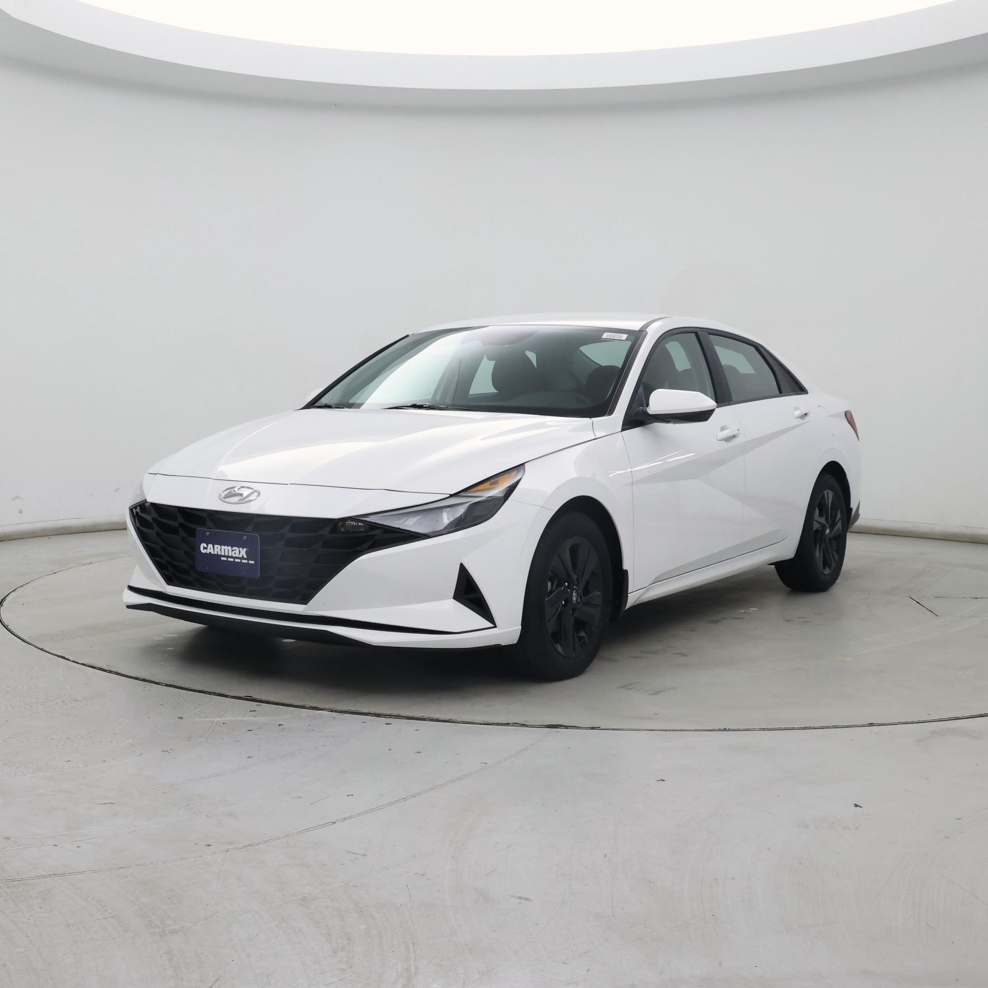Thumbnail: 2023 Hyundai Elantra - 4