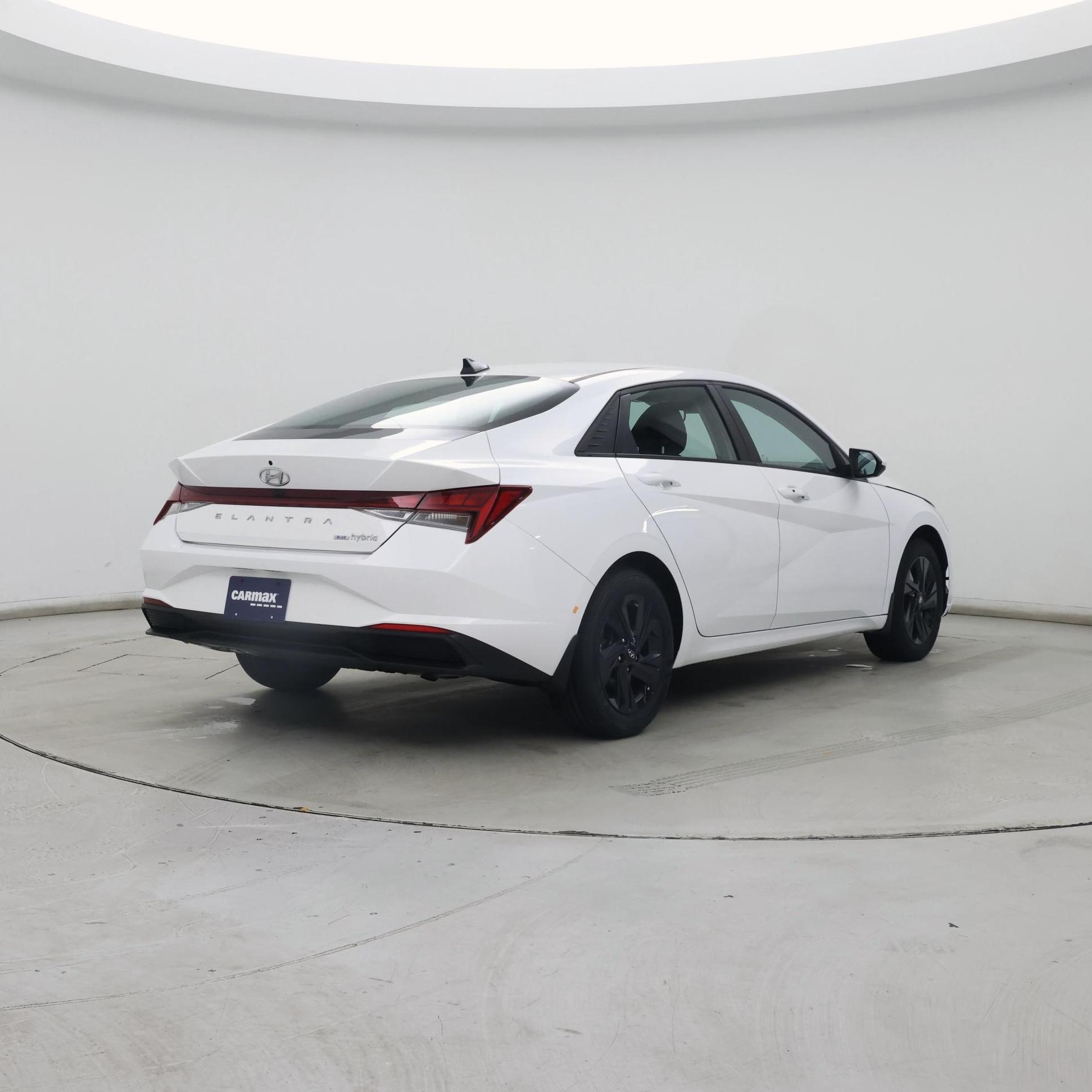 Thumbnail: 2023 Hyundai Elantra - 8