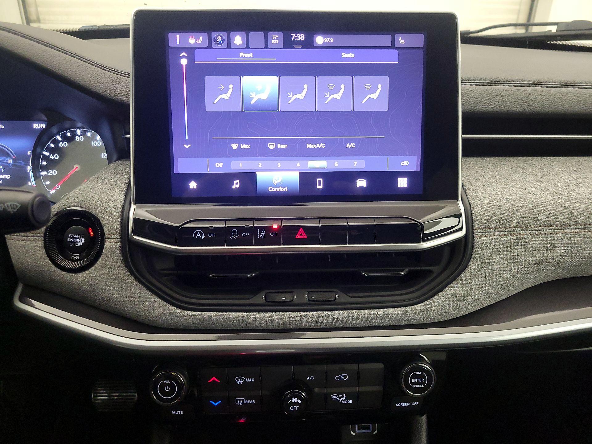 Thumbnail: 2022 Jeep Compass - 16