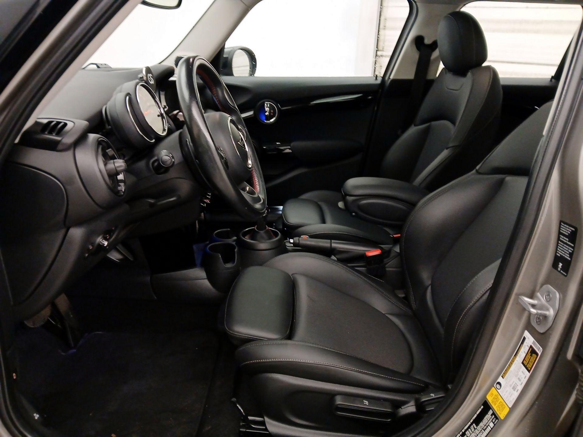 Thumbnail: 2021 MINI Cooper Hardtop - 11