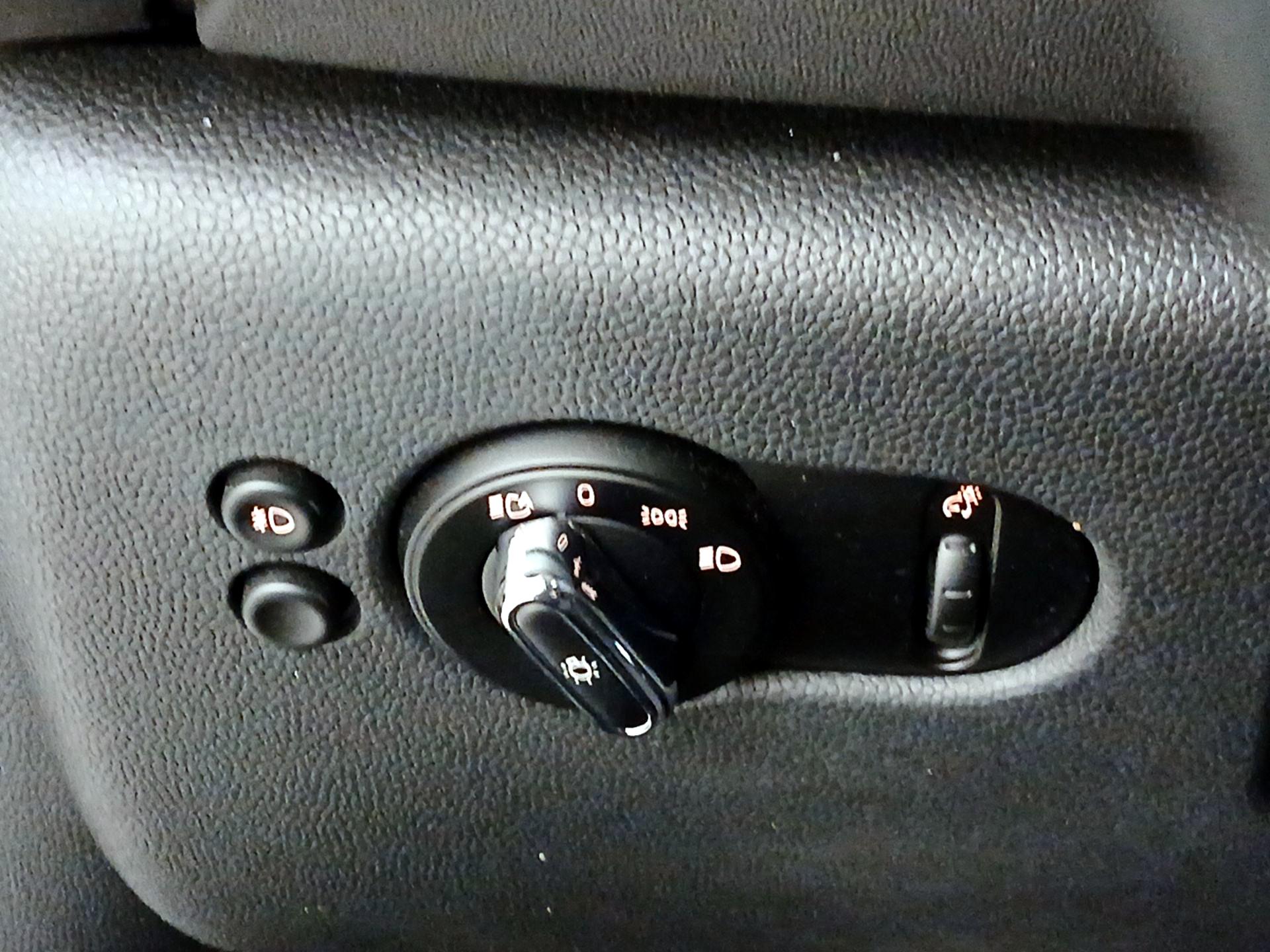 Thumbnail: 2021 MINI Cooper Hardtop - 13