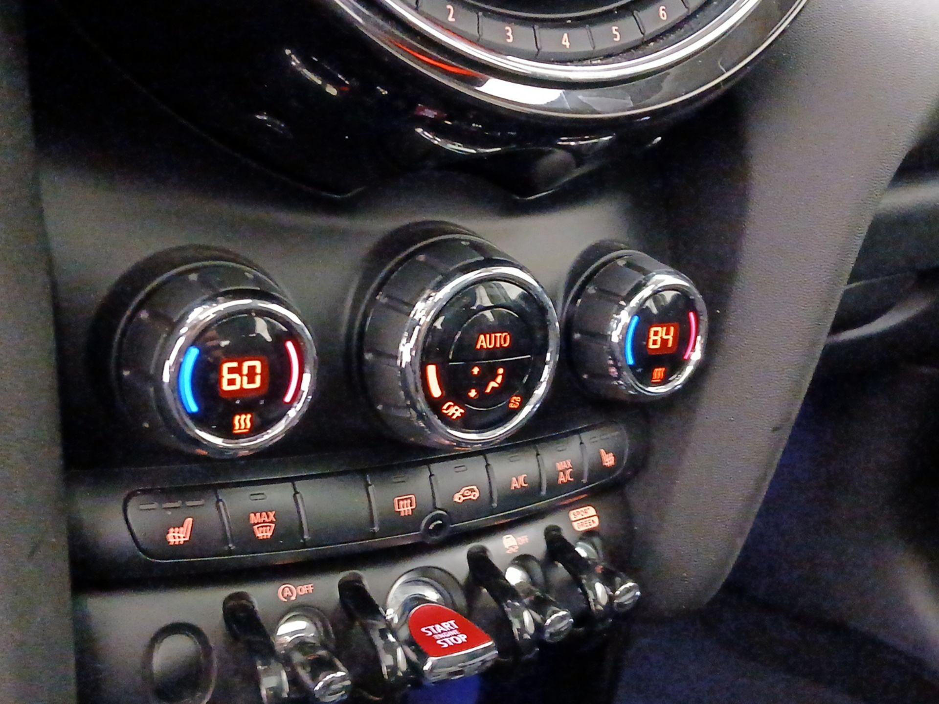 Thumbnail: 2021 MINI Cooper Hardtop - 16