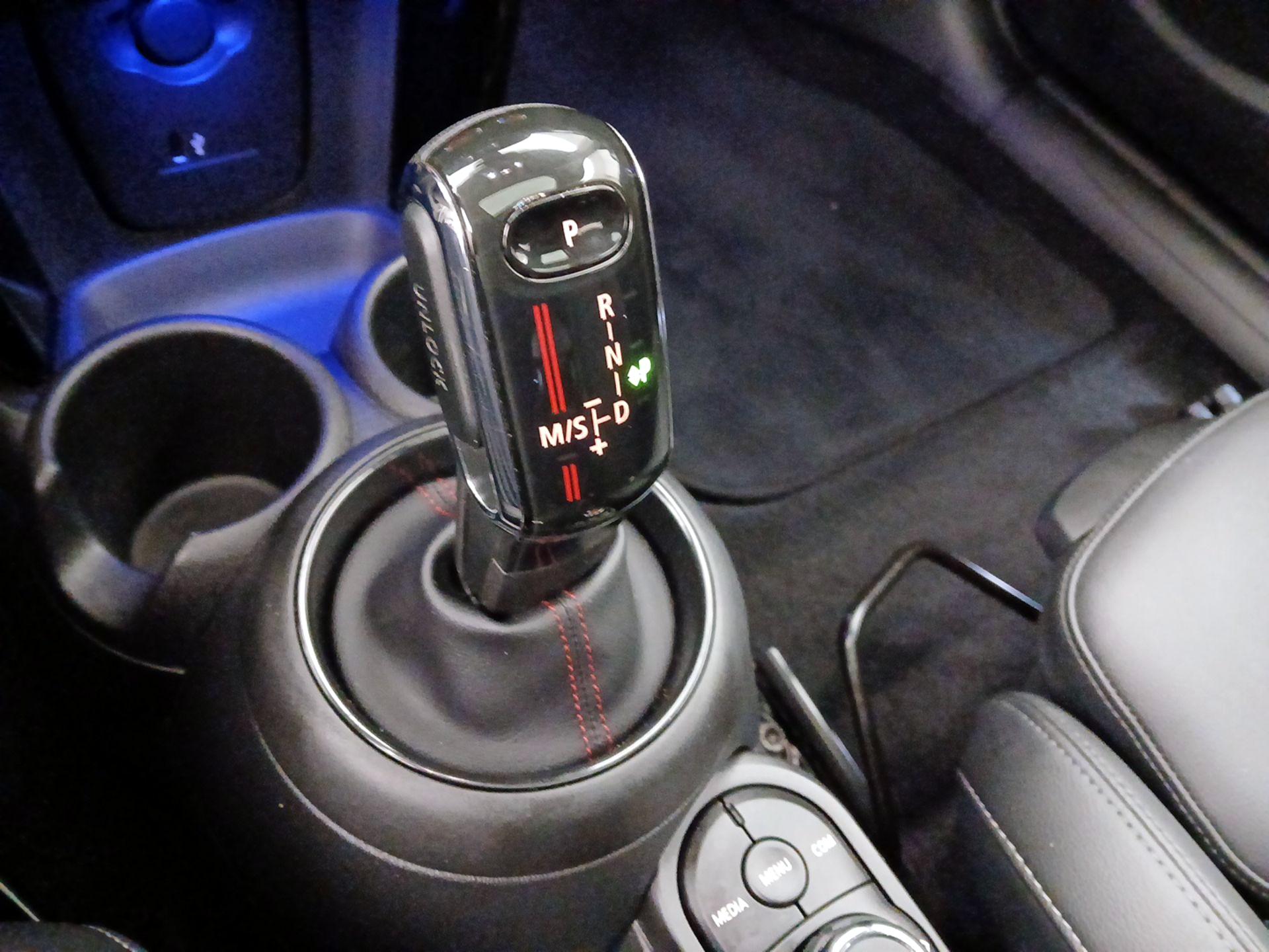 Thumbnail: 2021 MINI Cooper Hardtop - 17