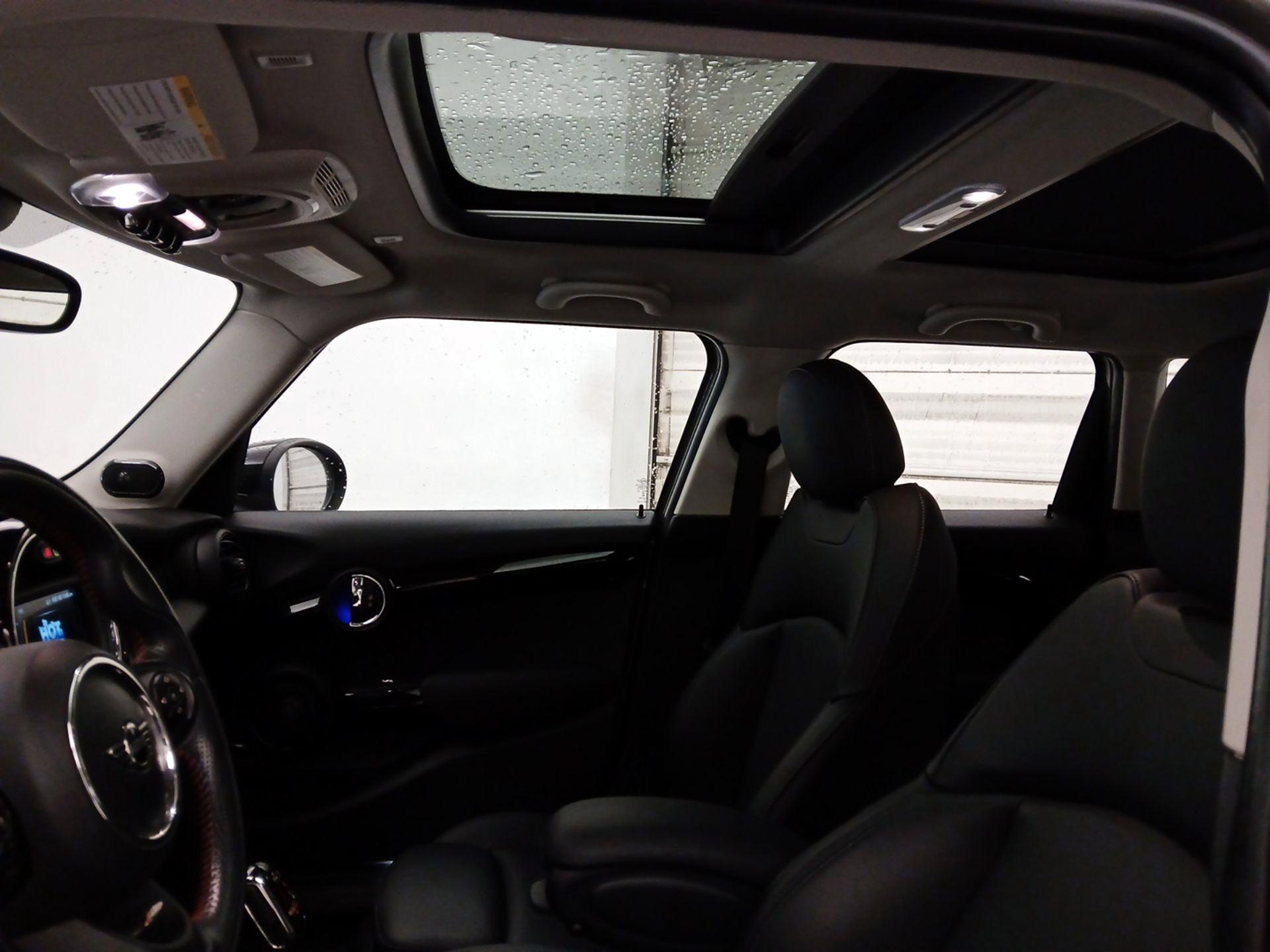 Thumbnail: 2021 MINI Cooper Hardtop - 19